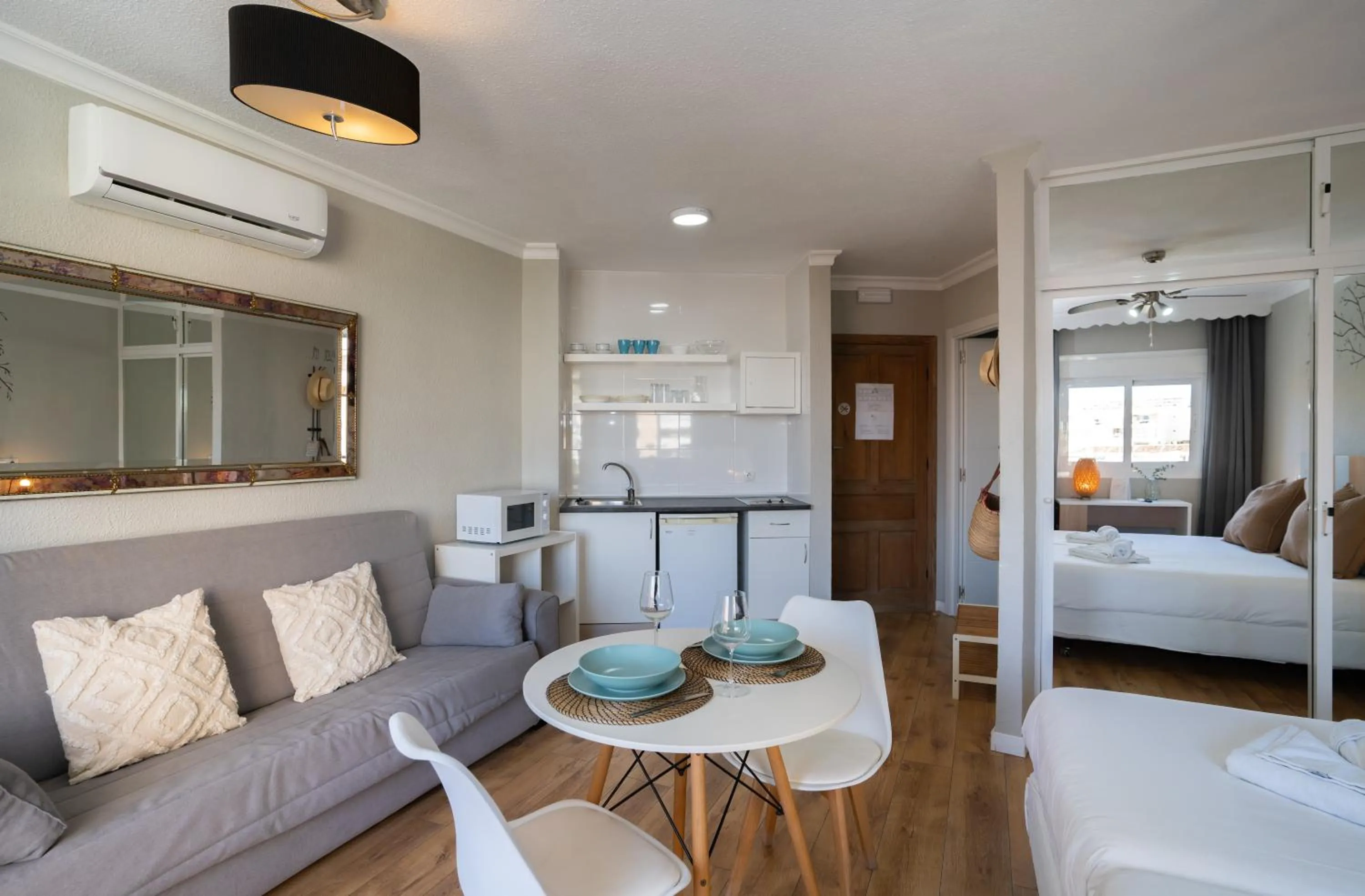 kitchen, Bed in Palm Beach Club Apartamentos Carihuela