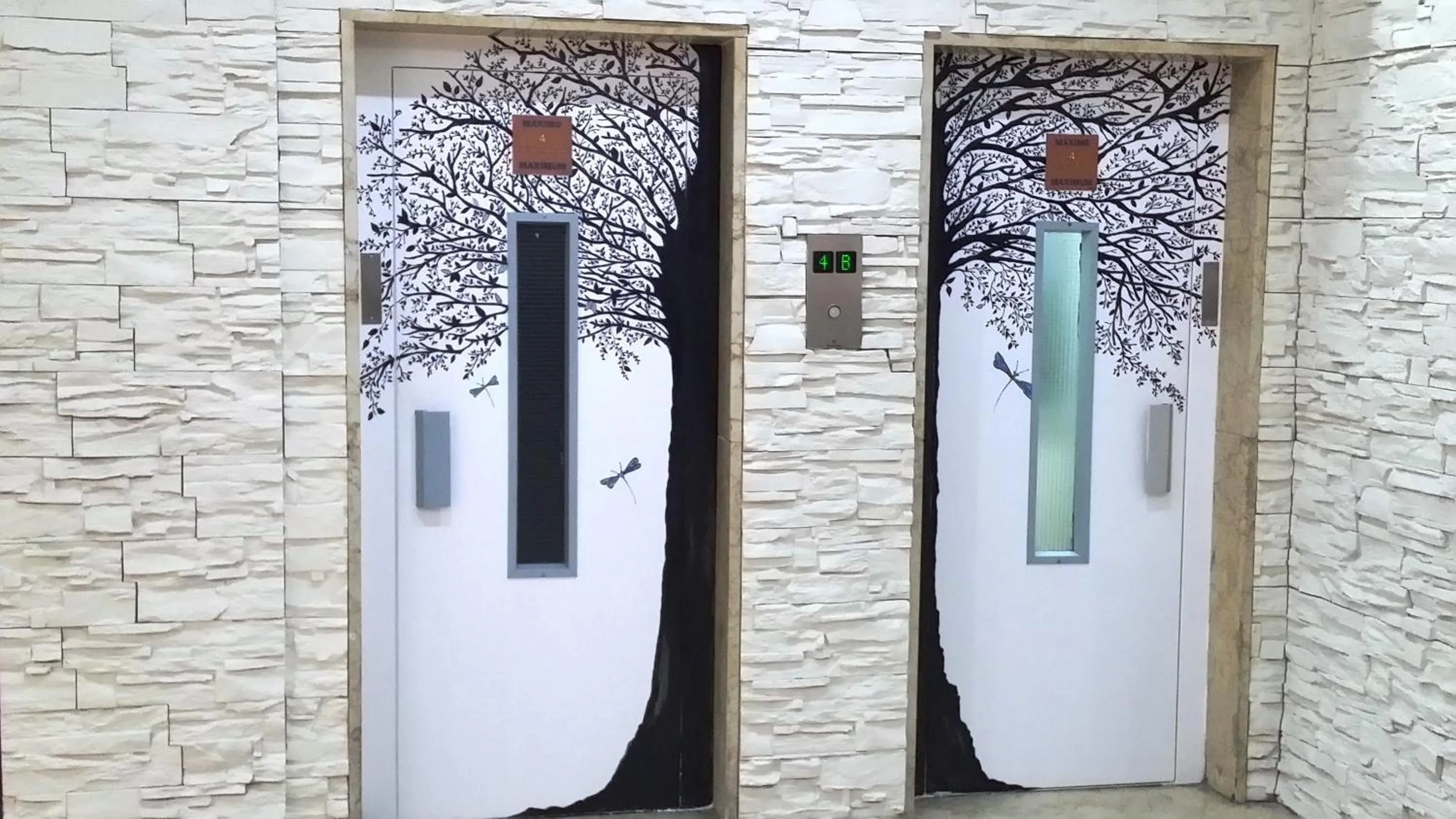 Decorative detail in Palm Beach Club Apartamentos Carihuela