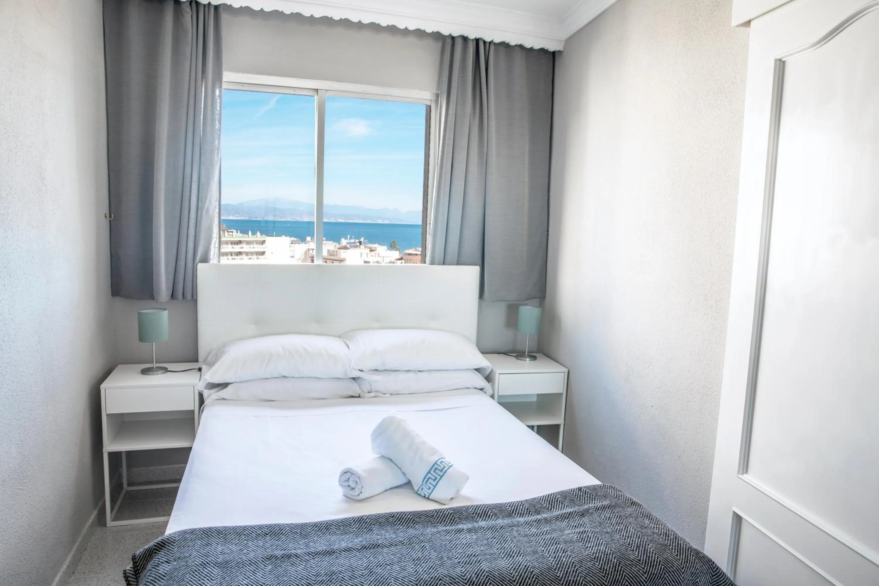 Bed in Palm Beach Club Apartamentos Carihuela