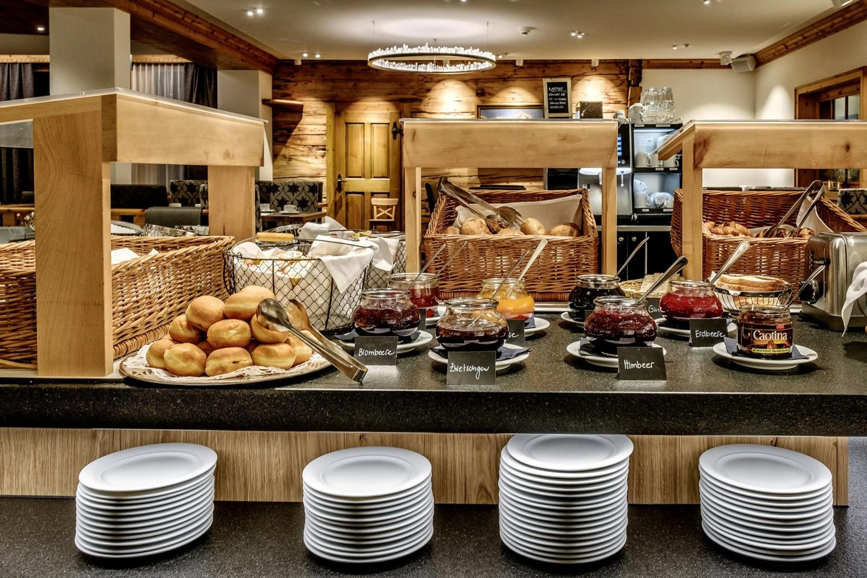 Breakfast in Golf- & Sporthotel Hof Maran