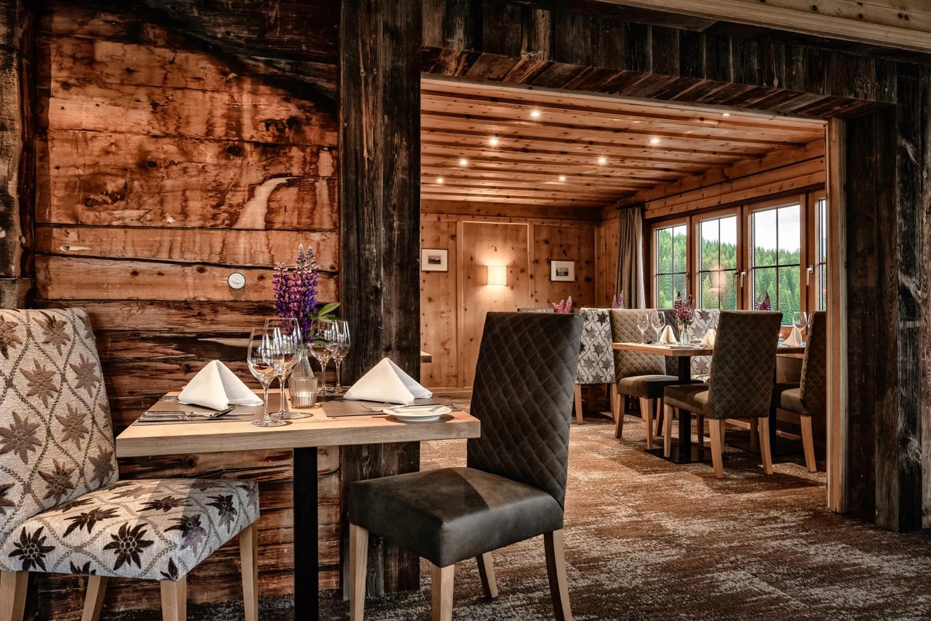 Restaurant/places to eat in Golf- & Sporthotel Hof Maran