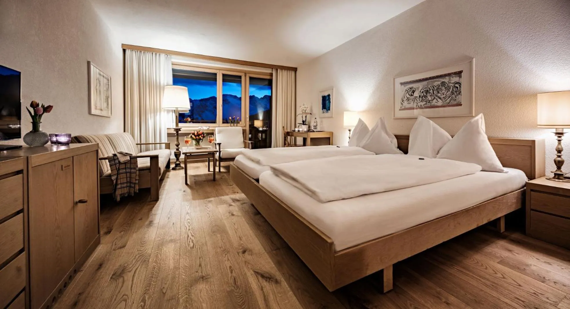 Photo of the whole room, Bed in Golf- & Sporthotel Hof Maran