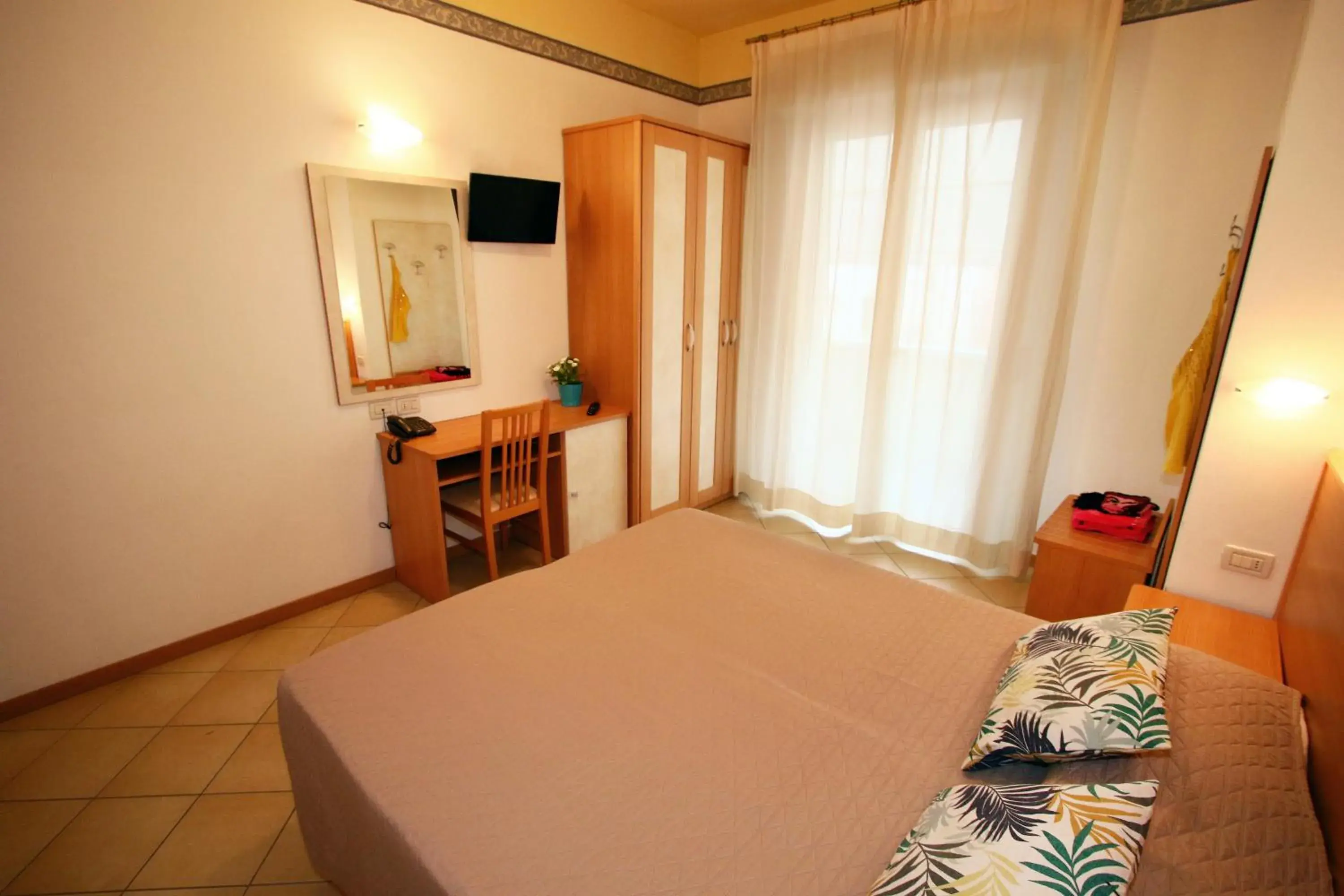 Standard Double or Twin Room in Hotel Boom Standard Double or Twin Room in Hotel Boom