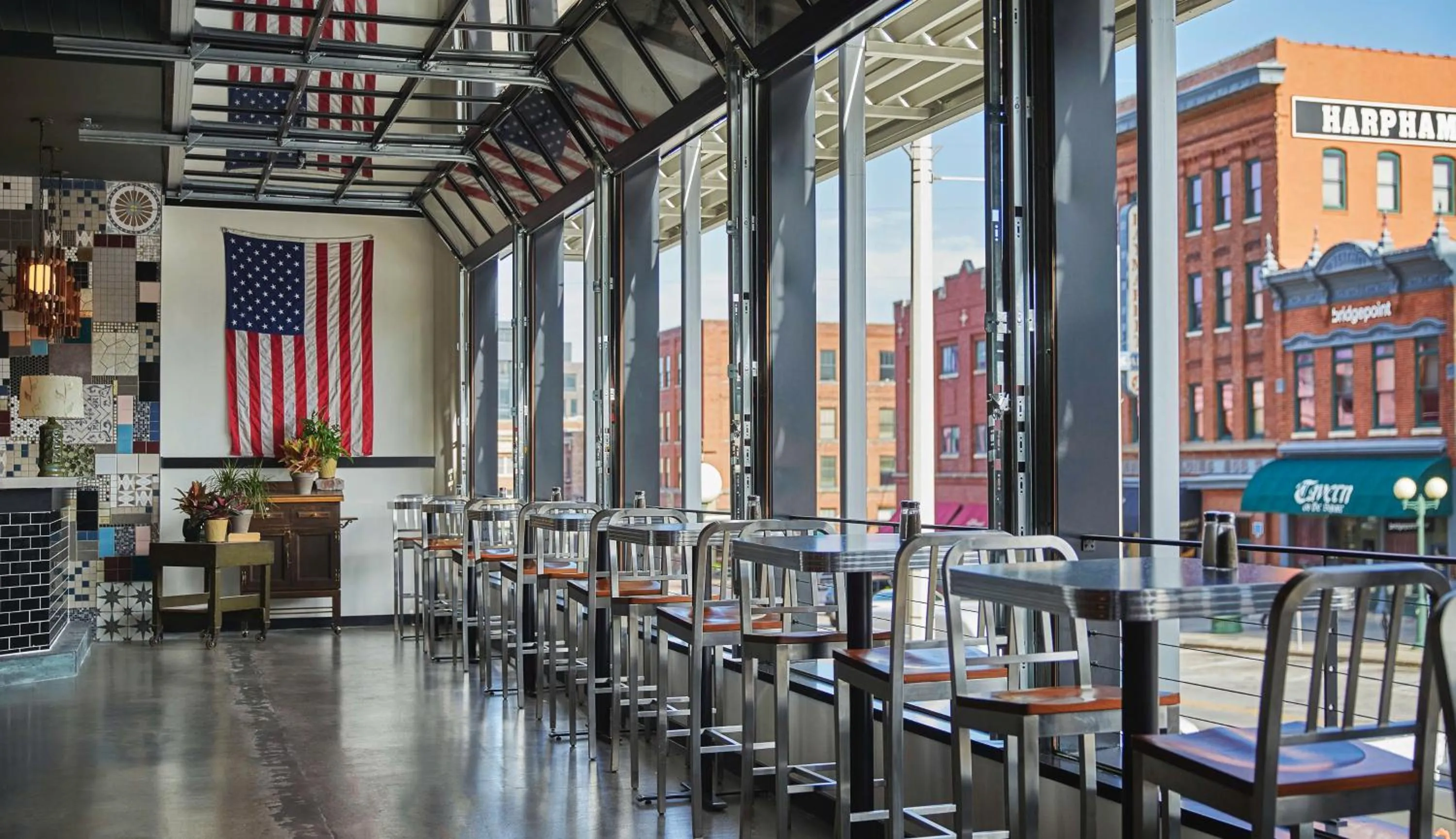 Restaurant/places to eat in Graduate by Hilton Lincoln