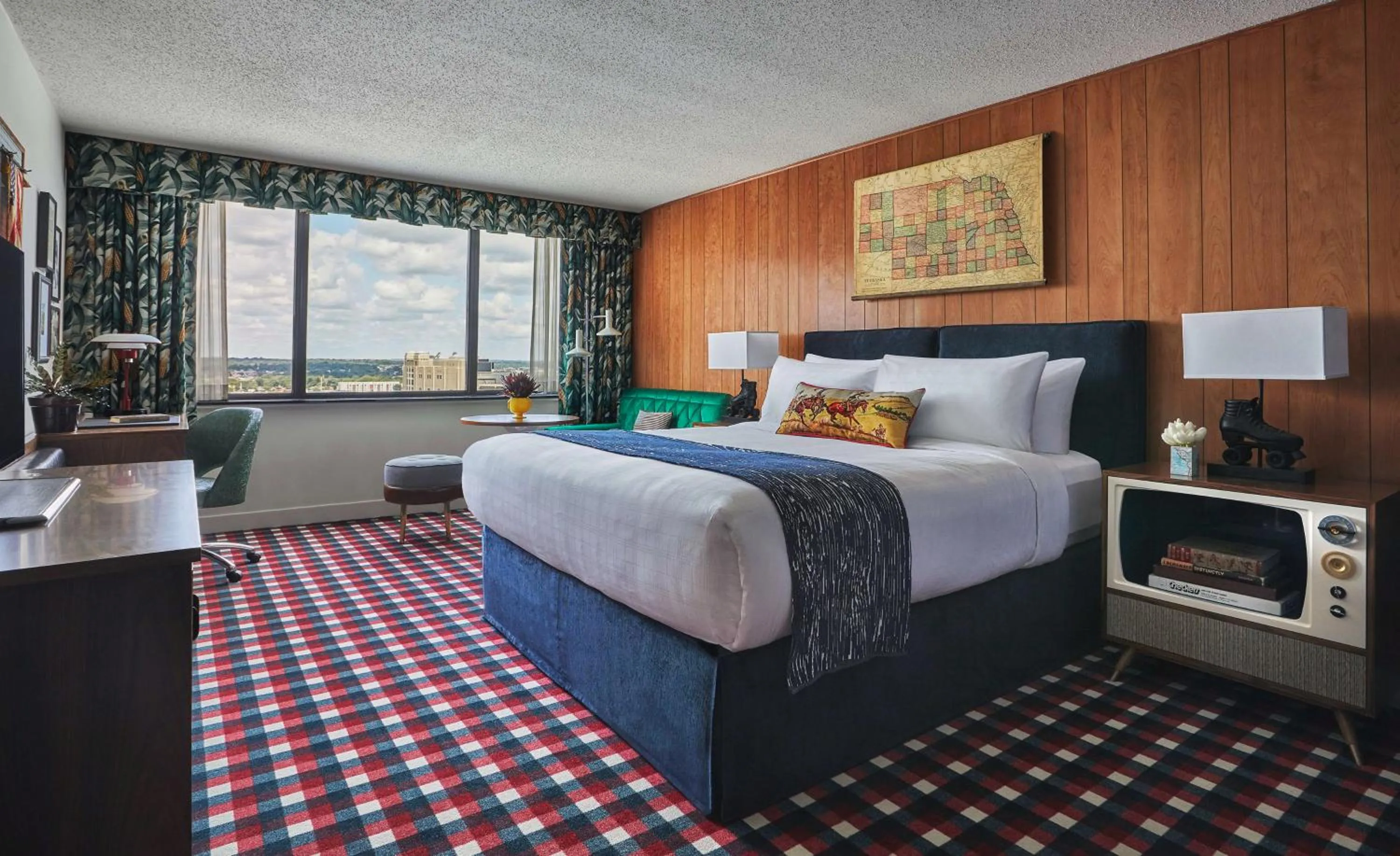 Bed in Graduate by Hilton Lincoln