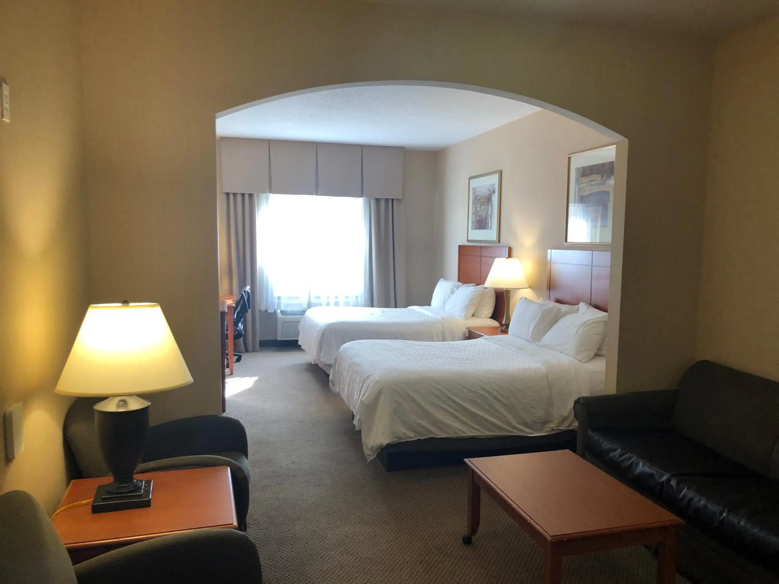 Bed in Holiday Inn Express Hotel & Suites Howell by IHG