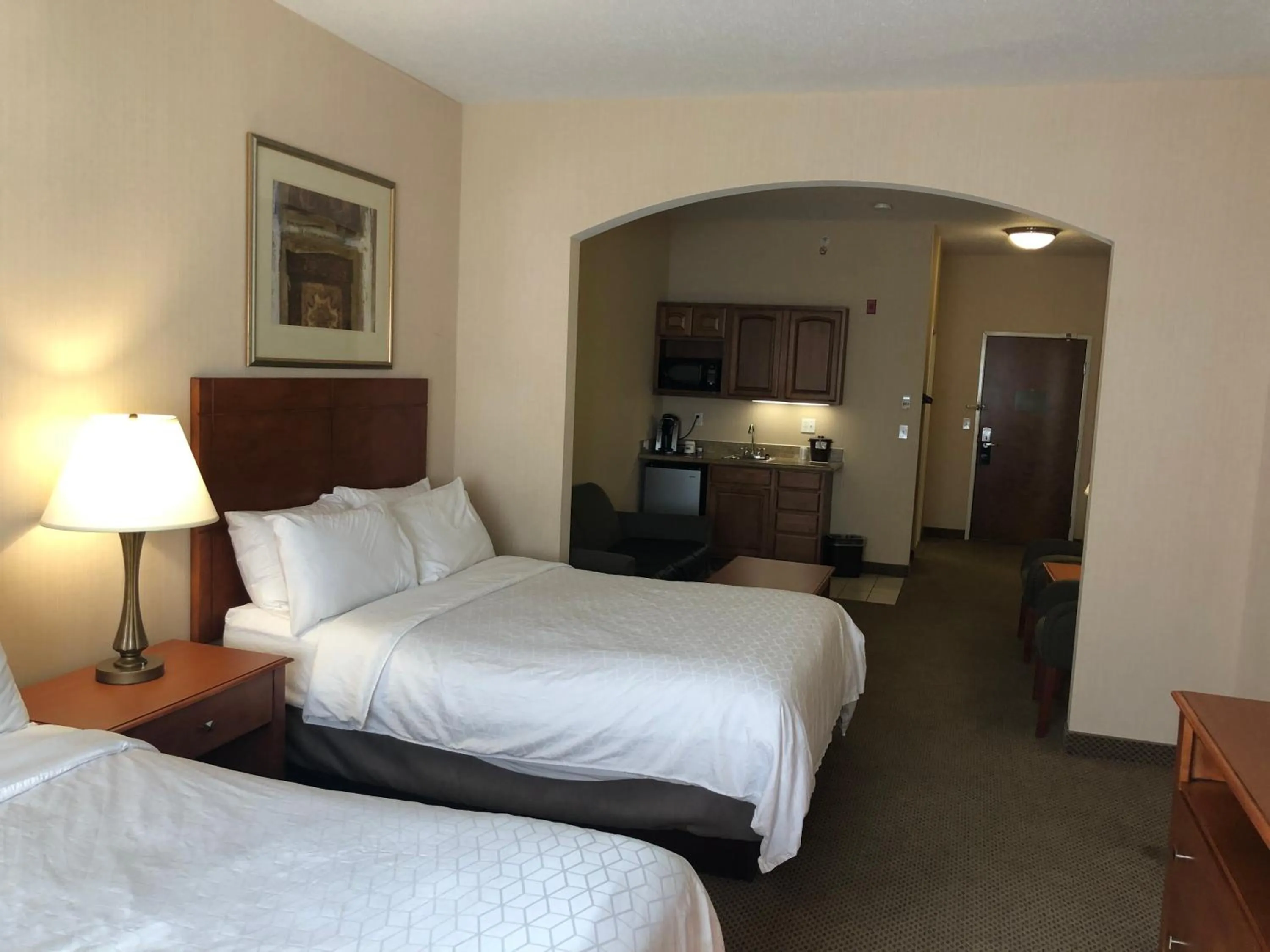 Bed in Holiday Inn Express Hotel & Suites Howell by IHG