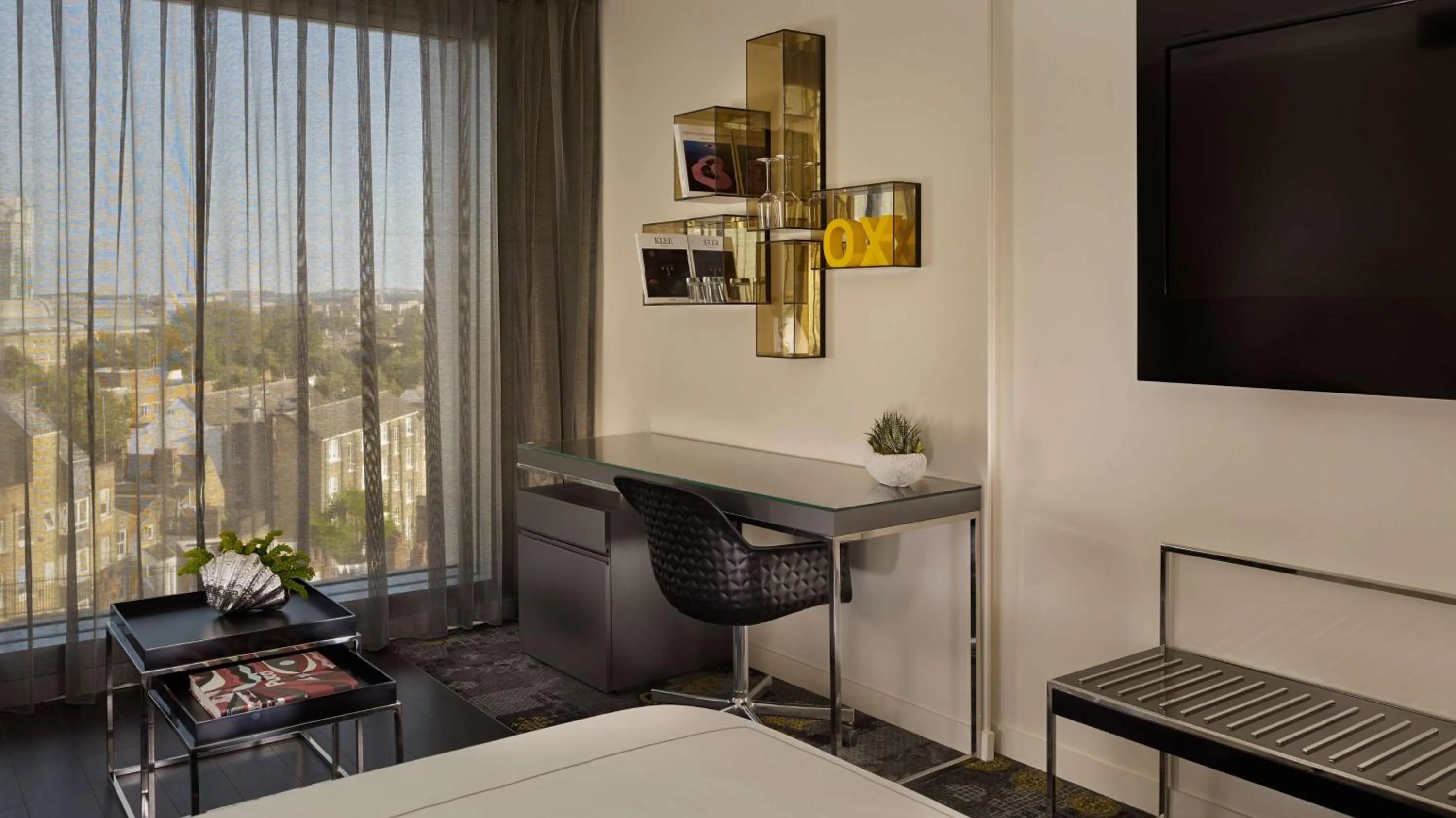 Bedroom, Bed in Park Plaza London Waterloo