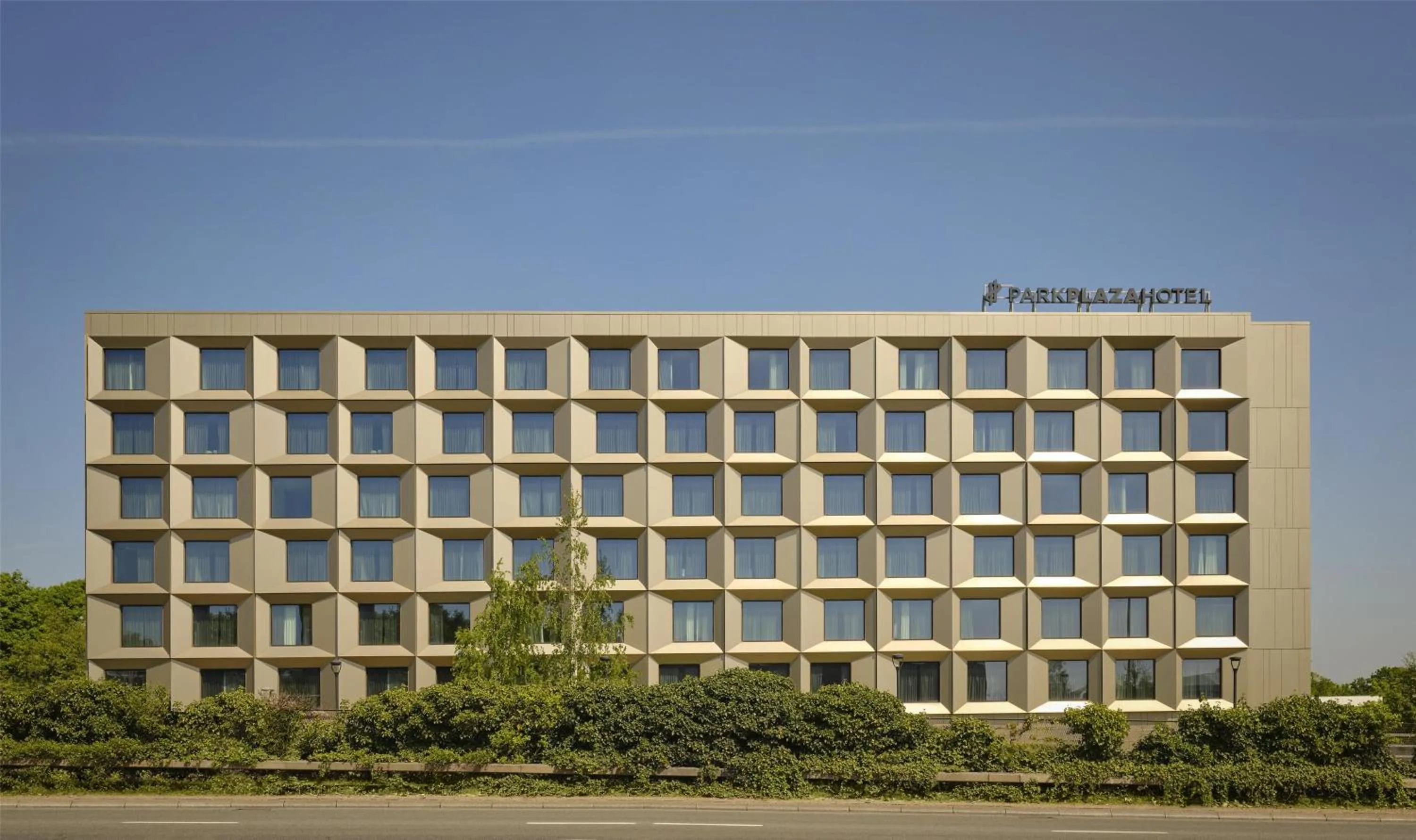 Property building in Park Plaza London, Park Royal