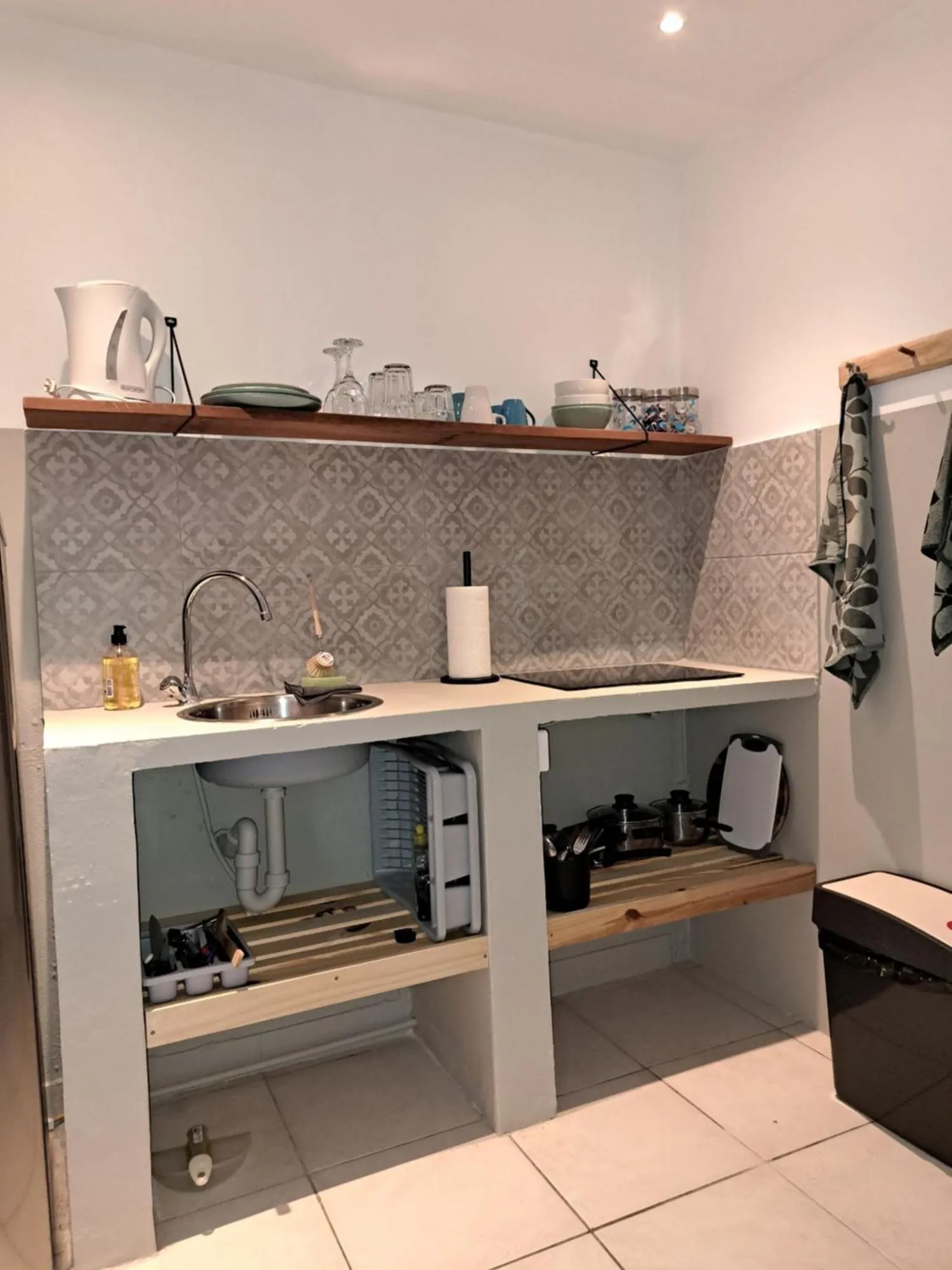 kitchen in BnBBonaire near the ocean