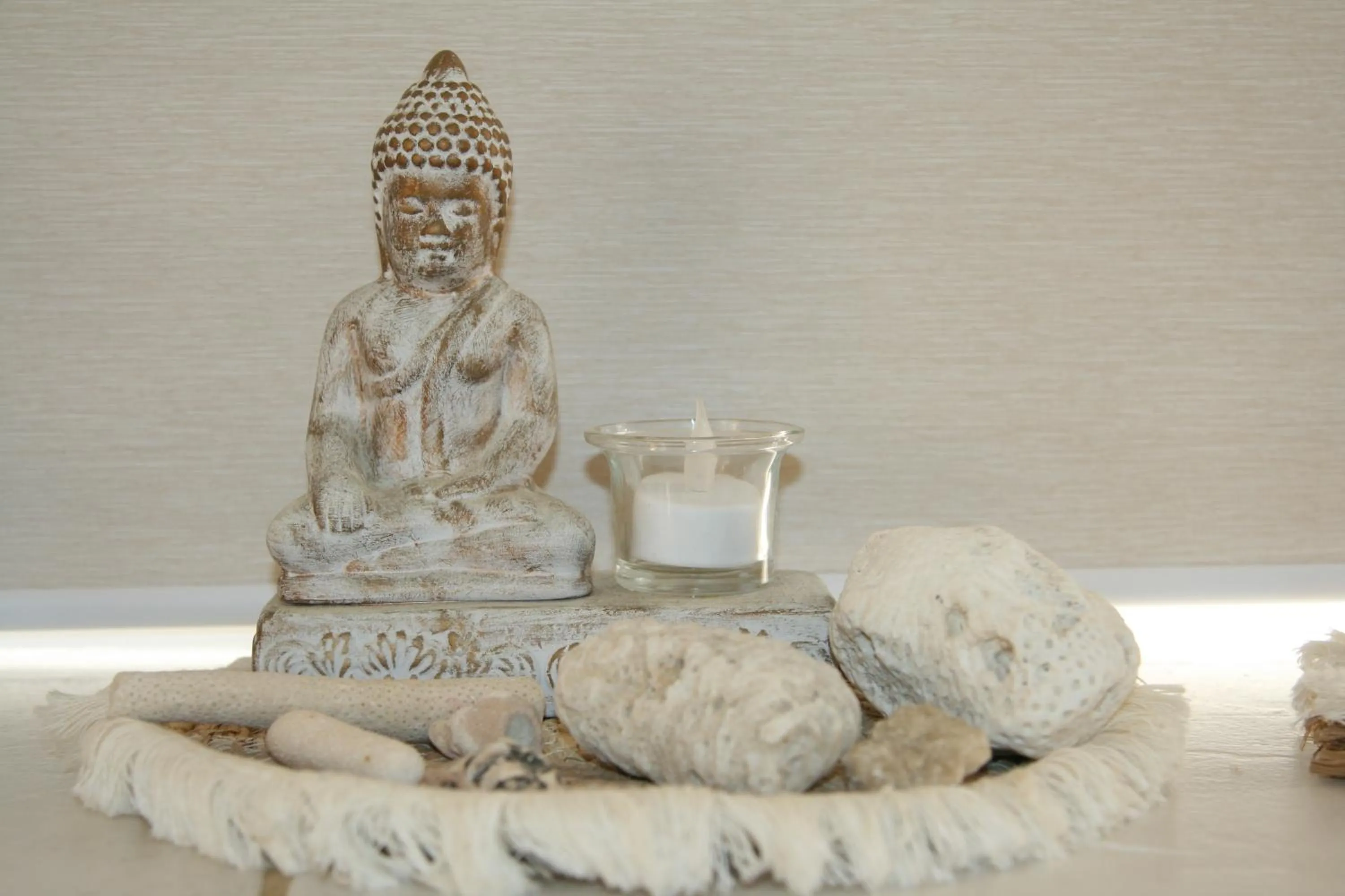 Decorative detail in BnBBonaire near the ocean