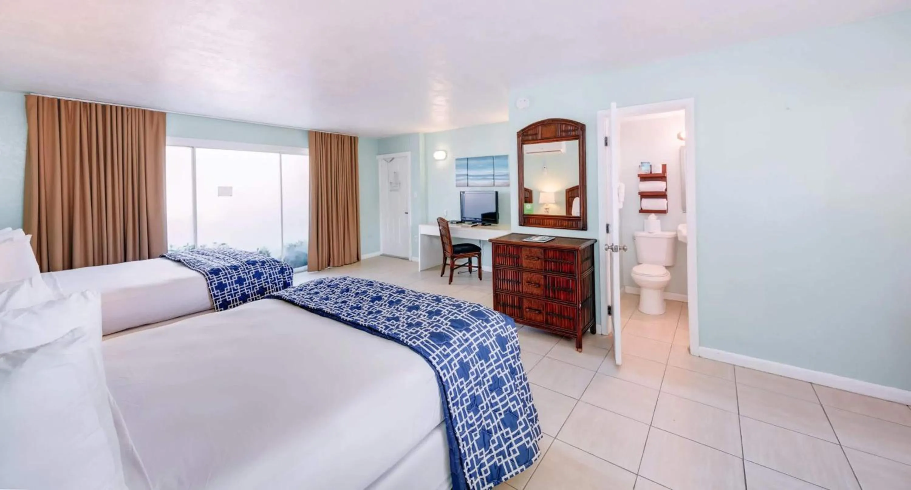 Bed in Creekside Inn