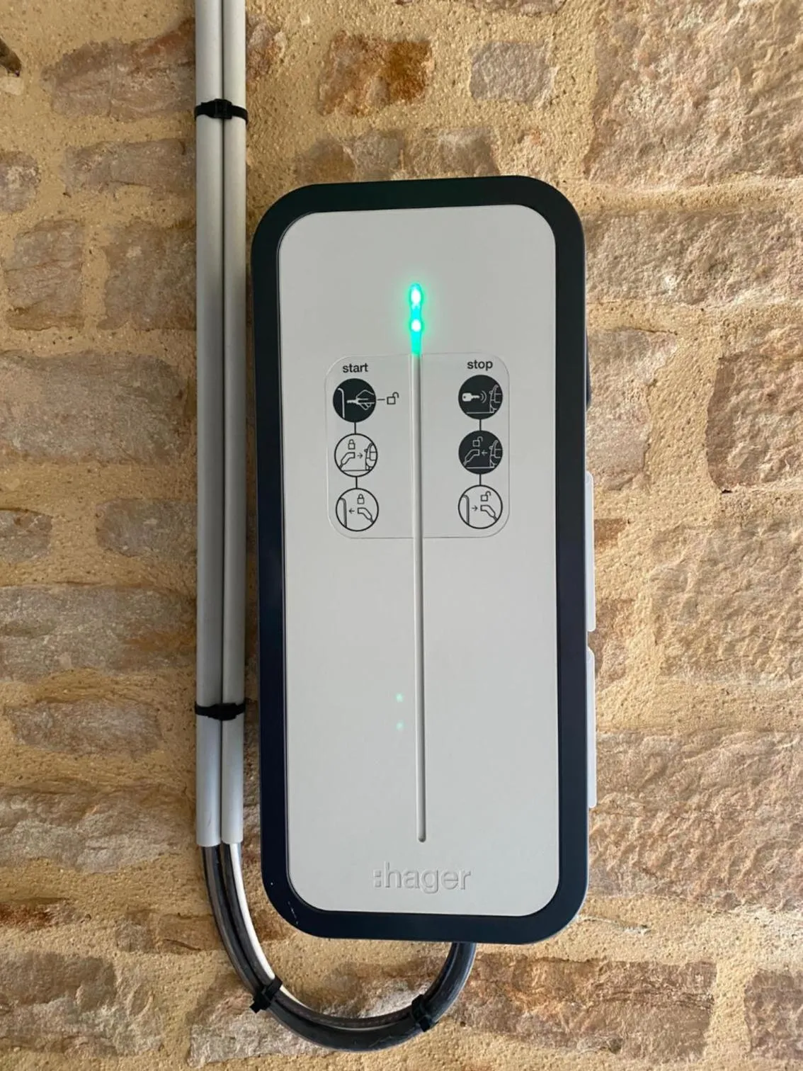 Parking in Le Logis D'Azé