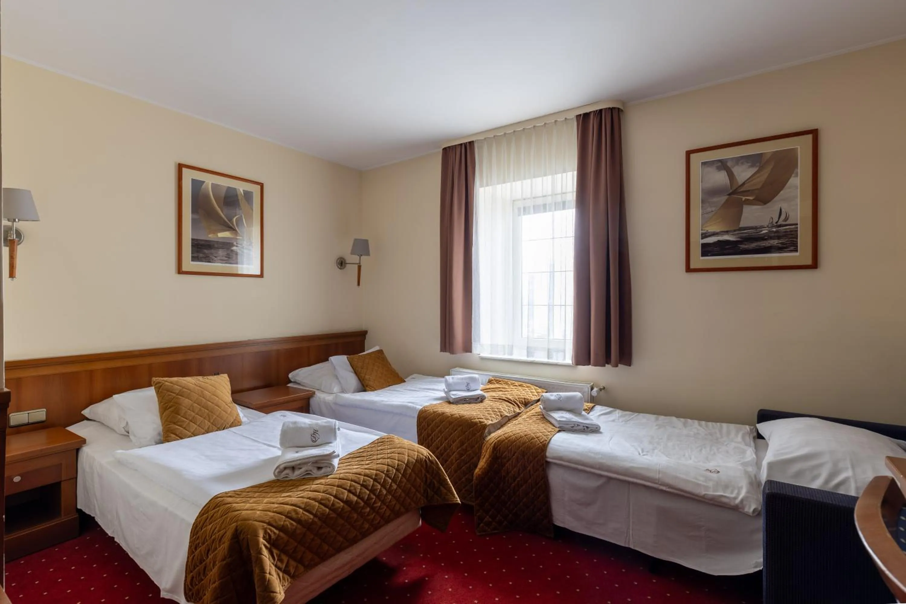 Bed in Hotel Diamond w Białym Dworku