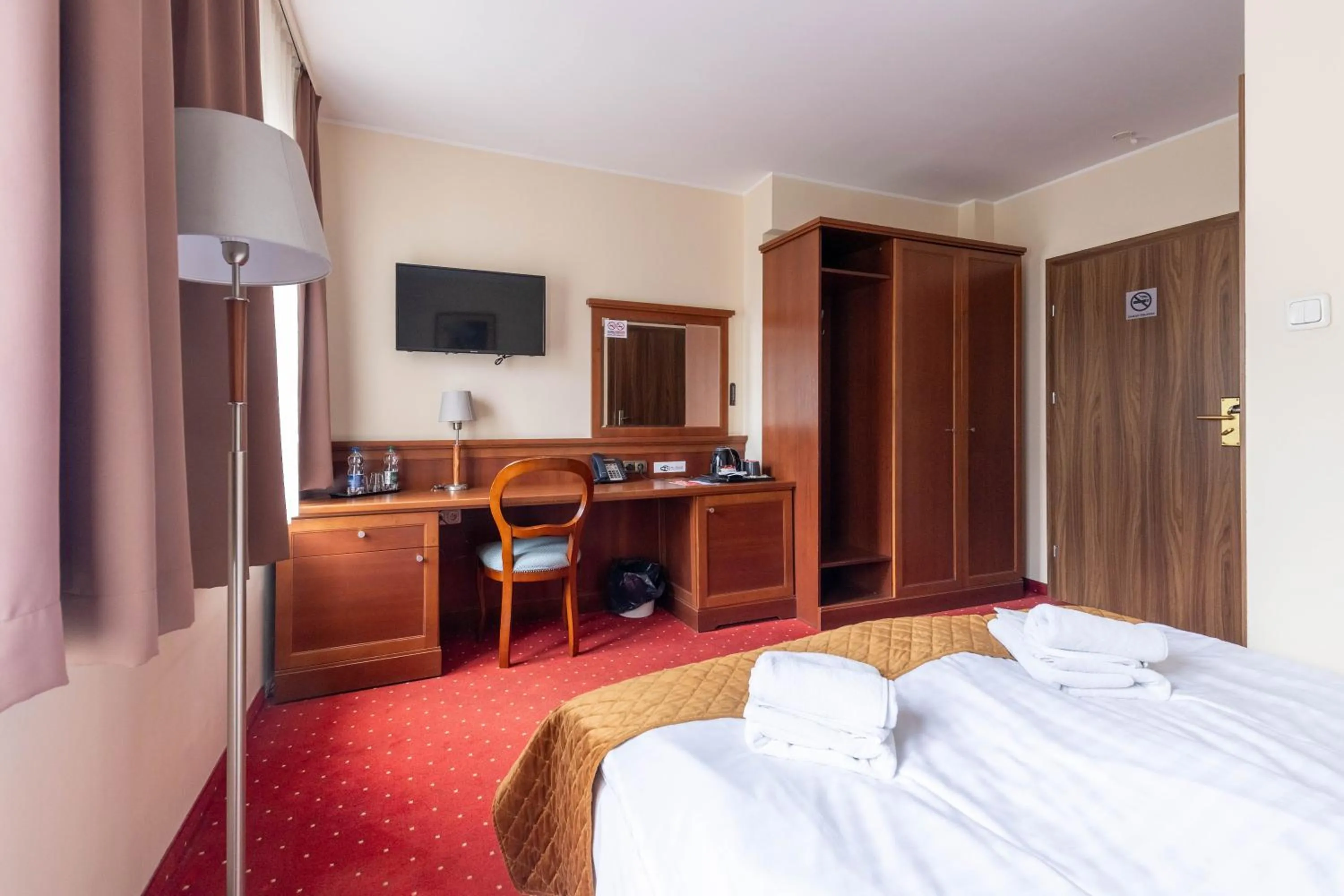 TV and multimedia, Bed in Hotel Diamond w Białym Dworku