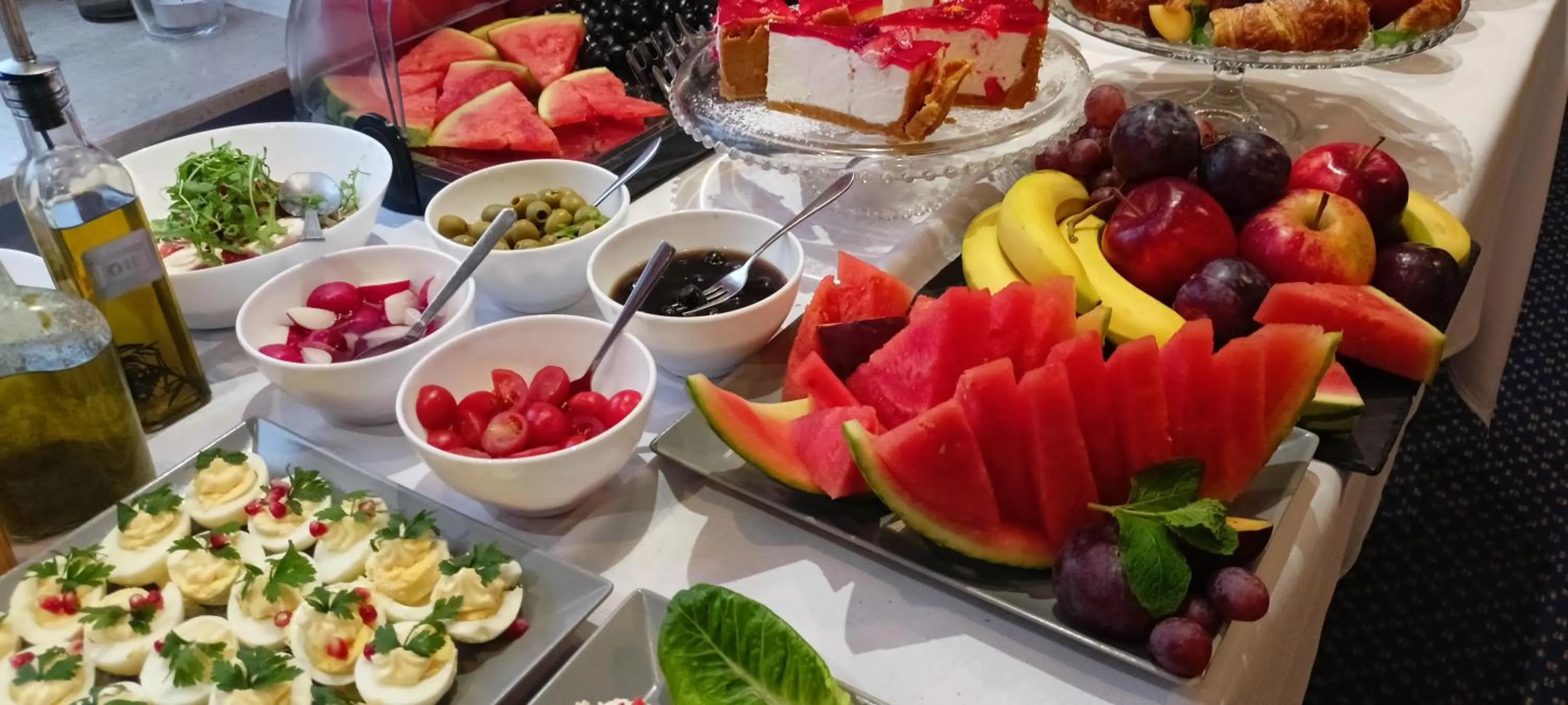 Breakfast in Hotel Diamond w Białym Dworku