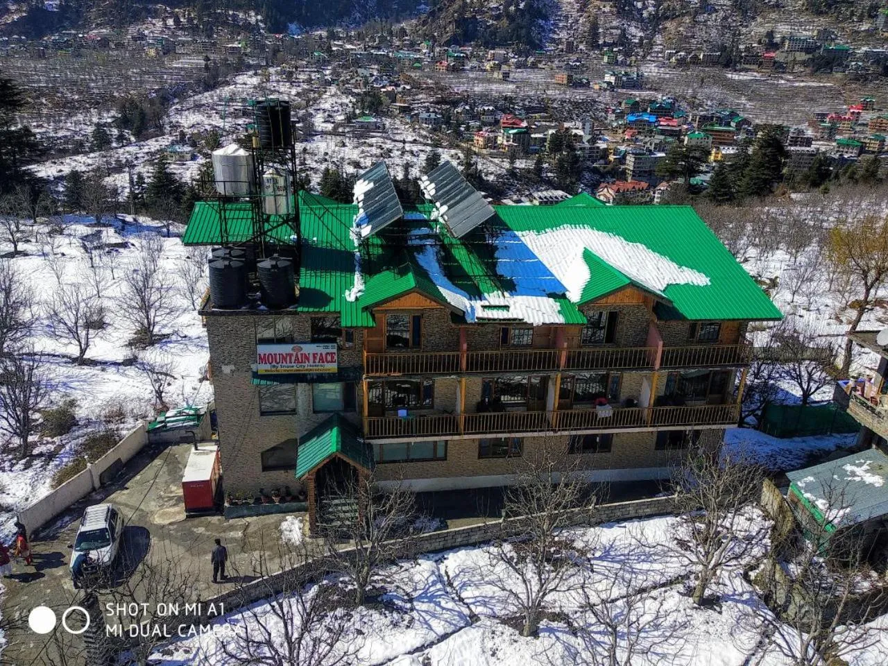 Property building in Hotel Mountain face by Snow City Hotels