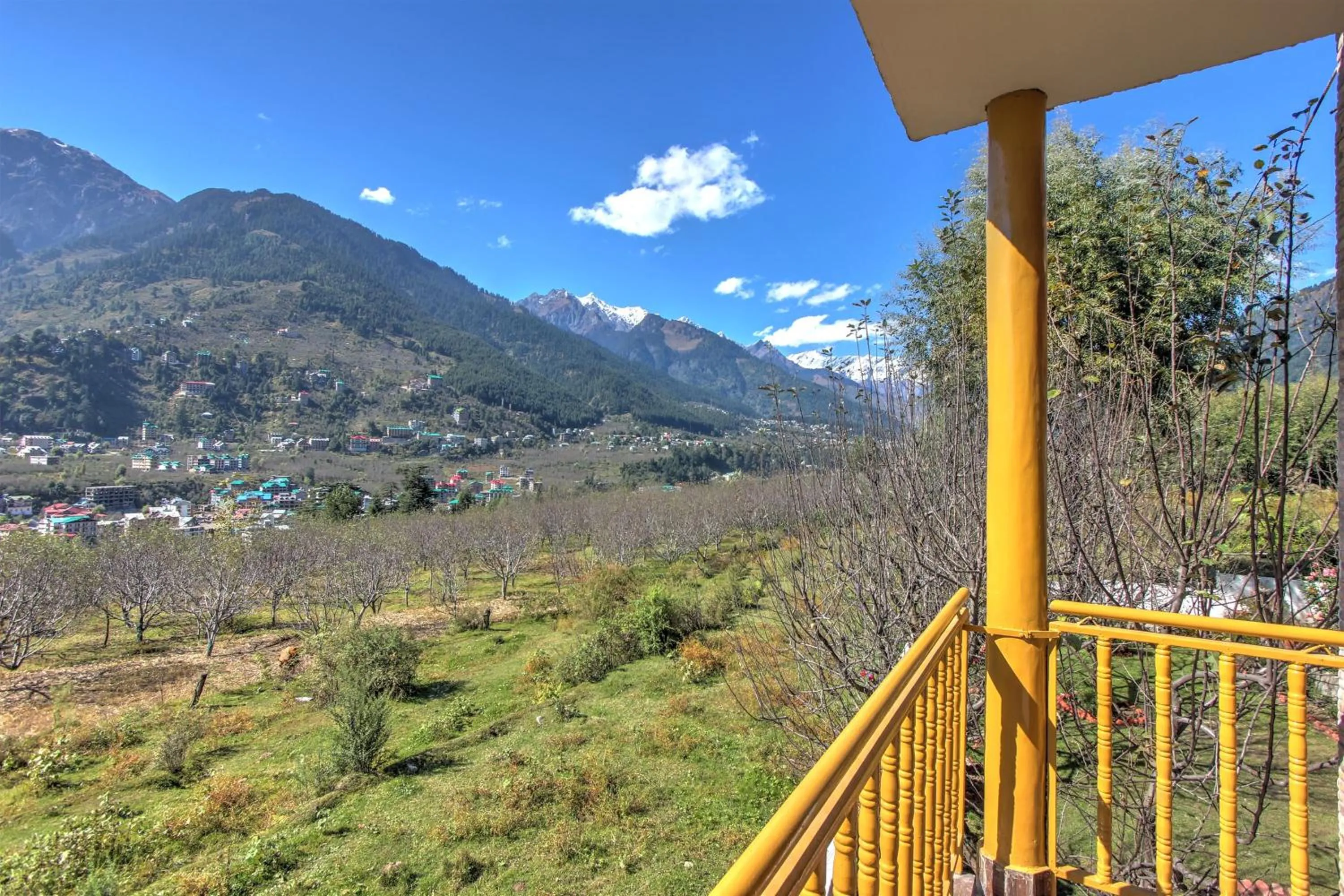 Mountain view in Hotel Mountain face by Snow City Hotels