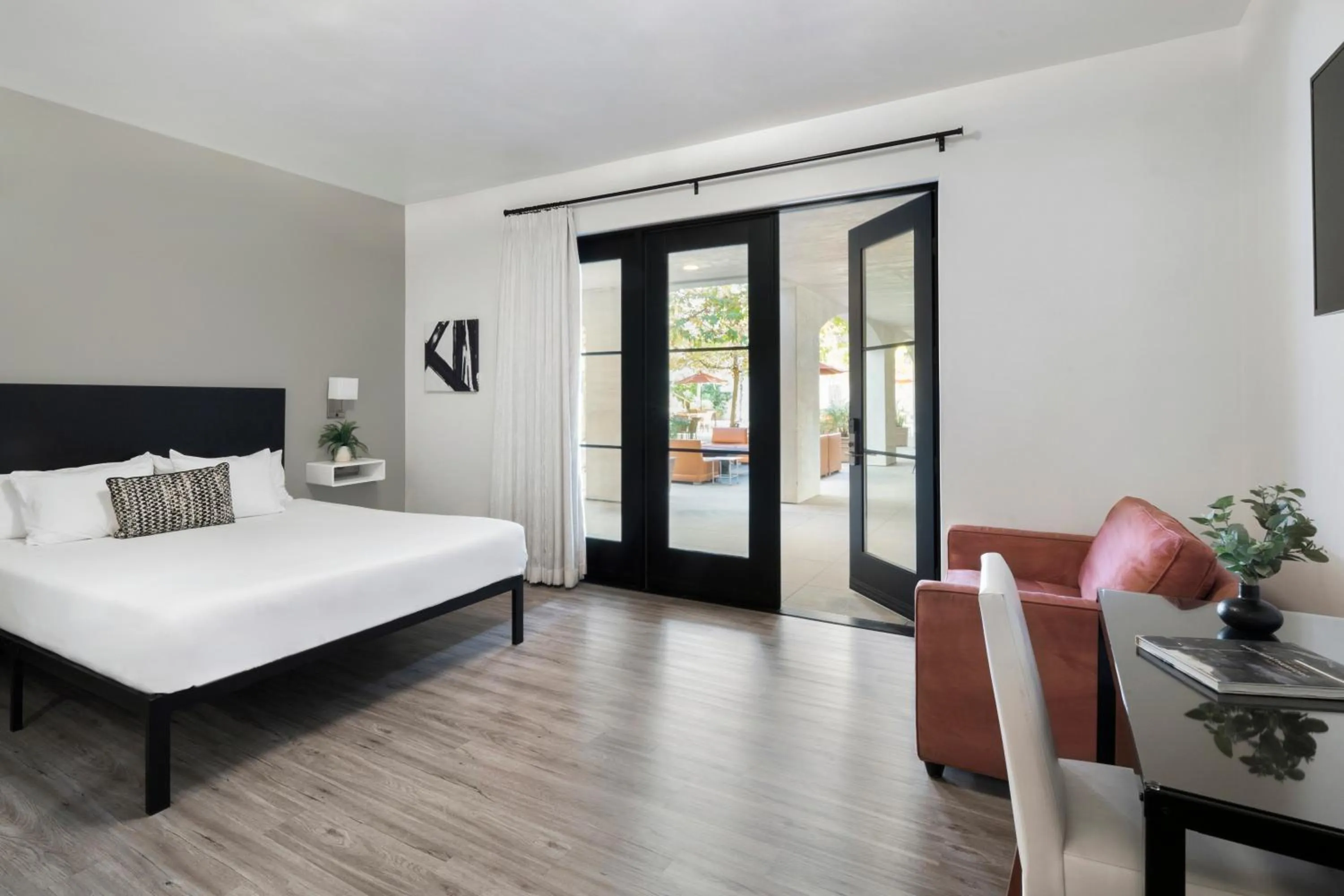 Bed in Hotel Casa 425 + Lounge, A Four Sisters Inn