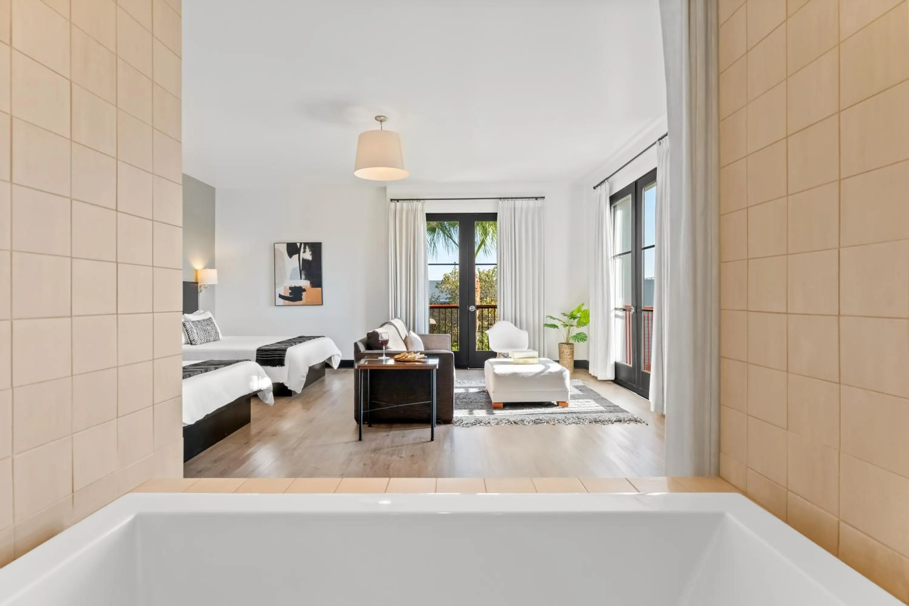 Bed in Hotel Casa 425 + Lounge, A Four Sisters Inn