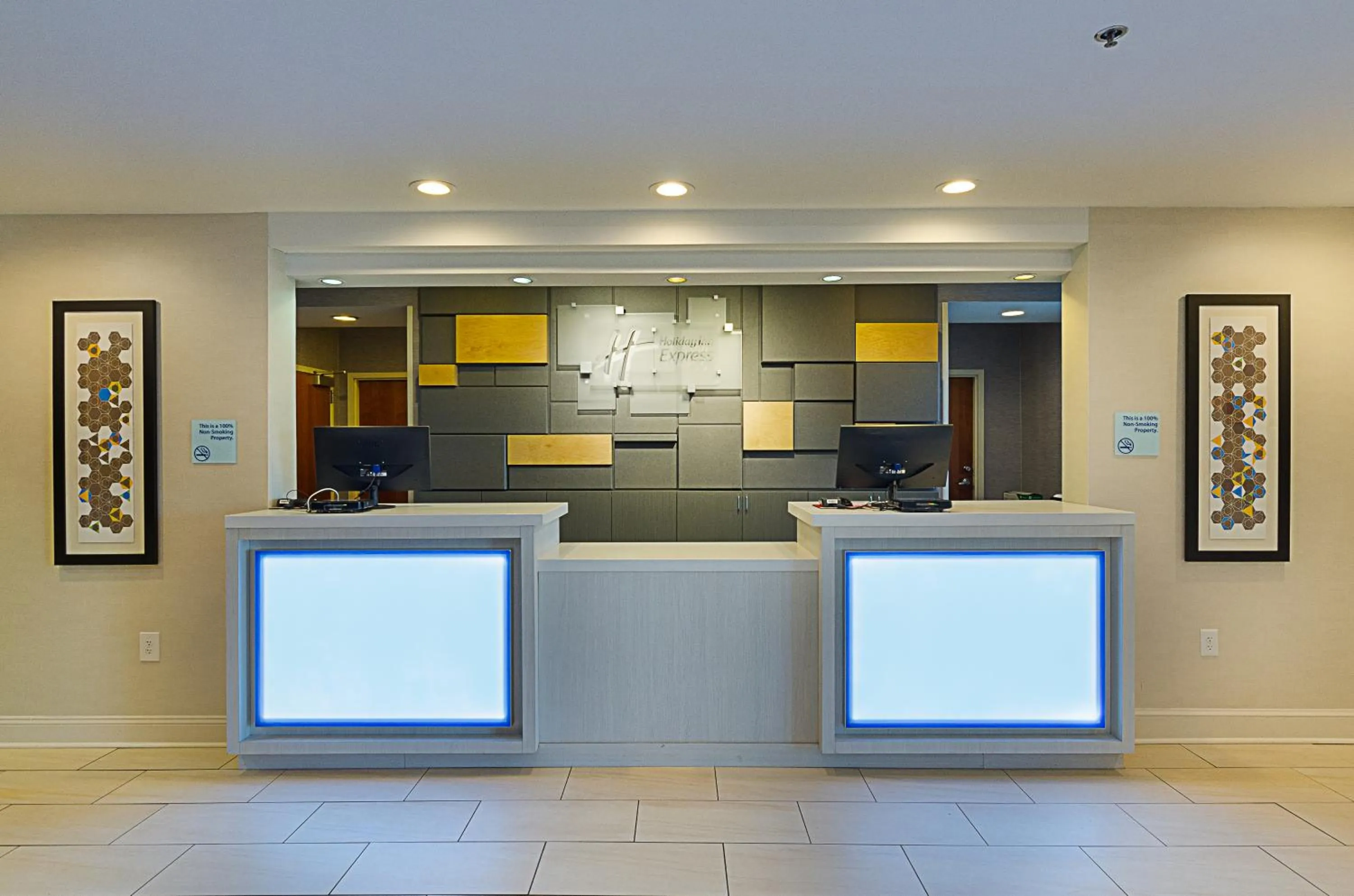 Lobby or reception in Holiday Inn Express Lexington by IHG