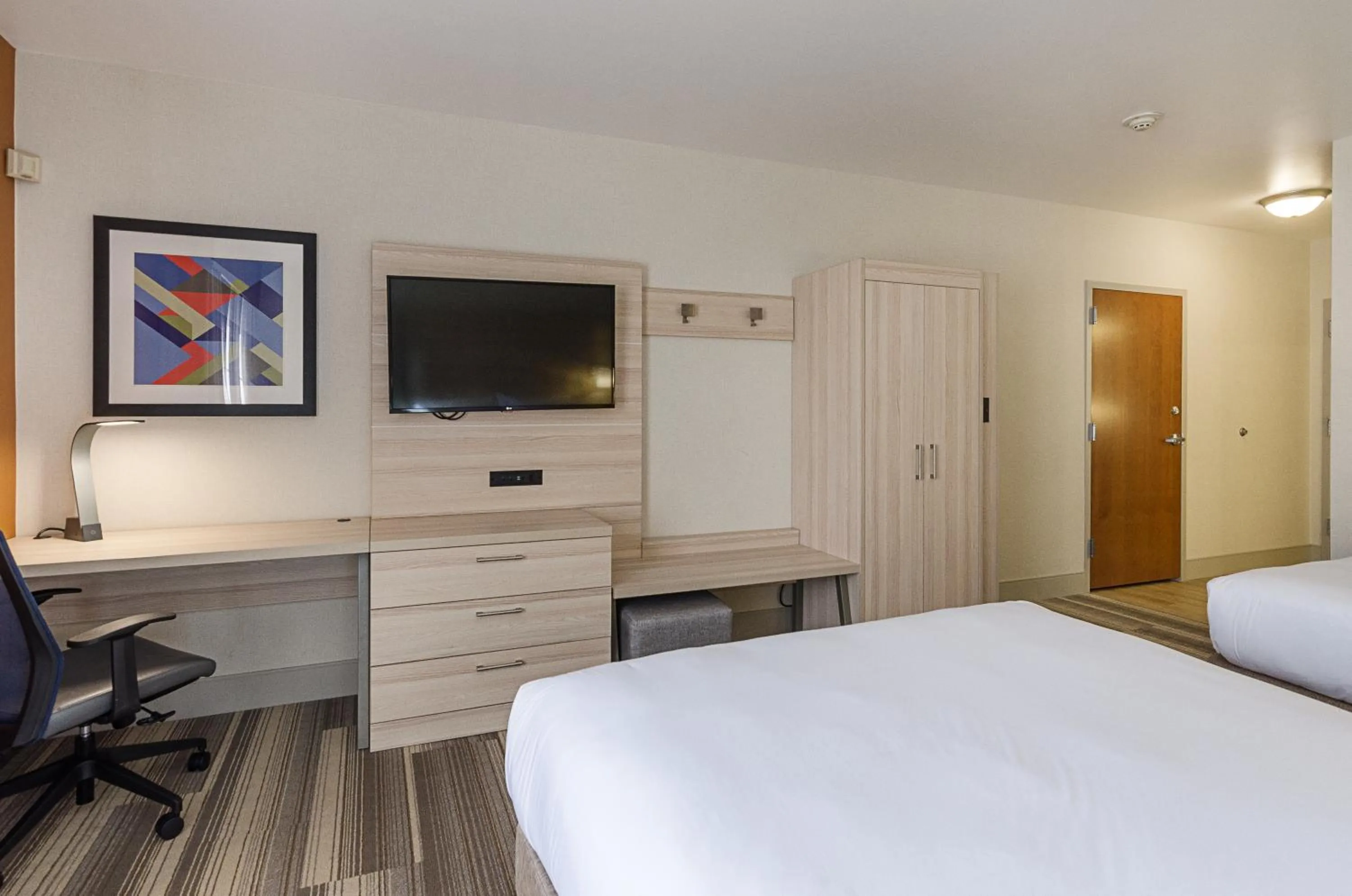 Bedroom, Bed in Holiday Inn Express Lexington by IHG