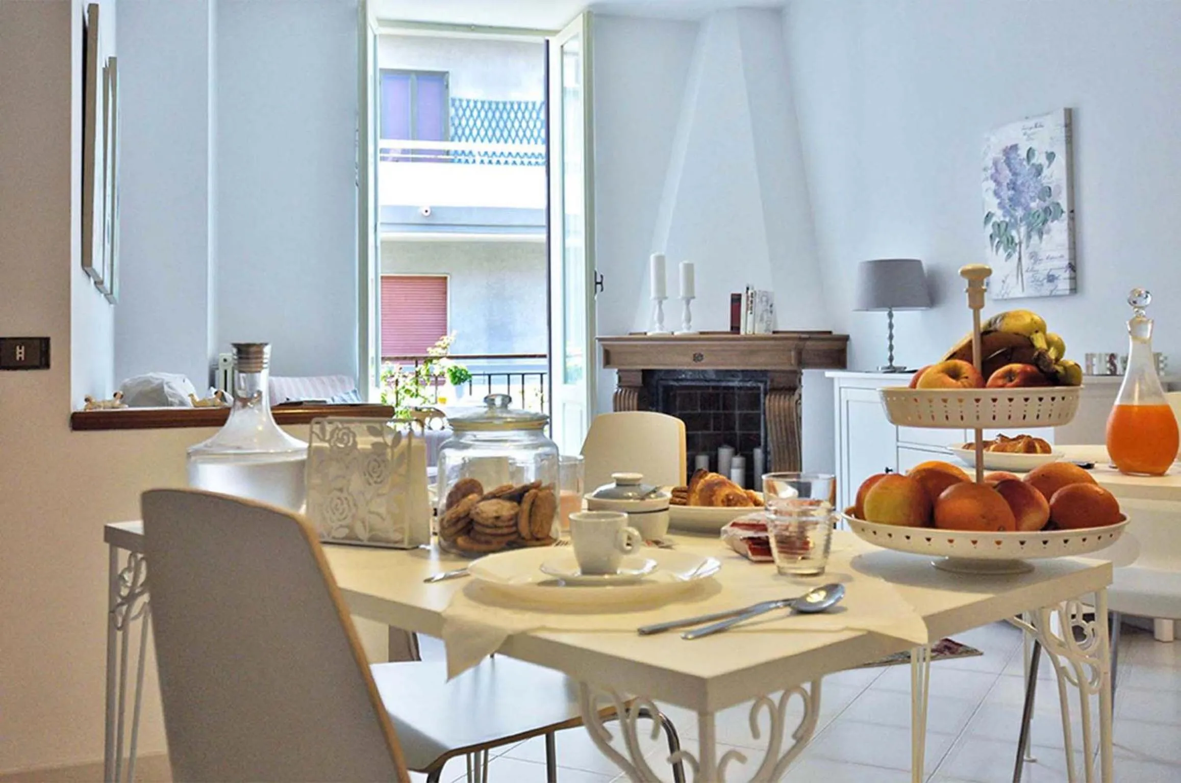 Communal lounge/ TV room in A Casa di Anna