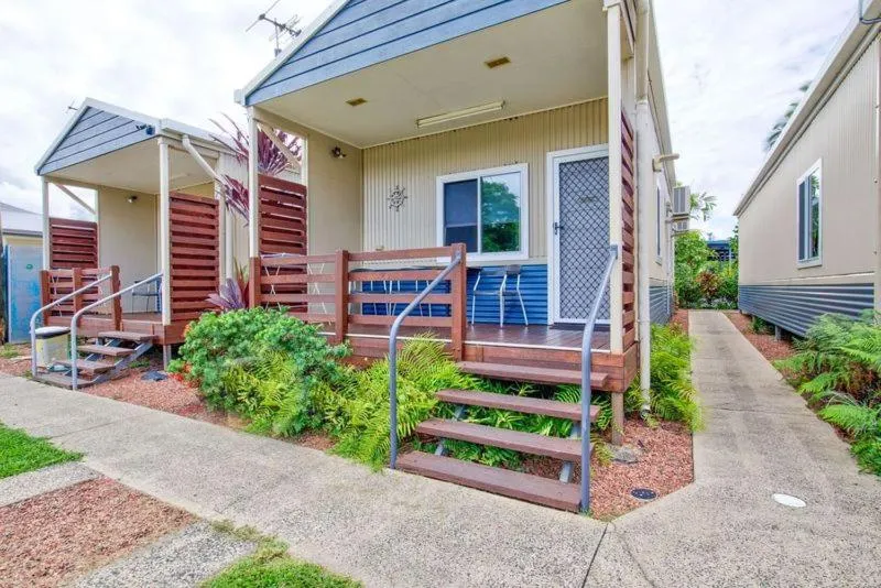 Property building in Kurrimine Beach Holiday Park