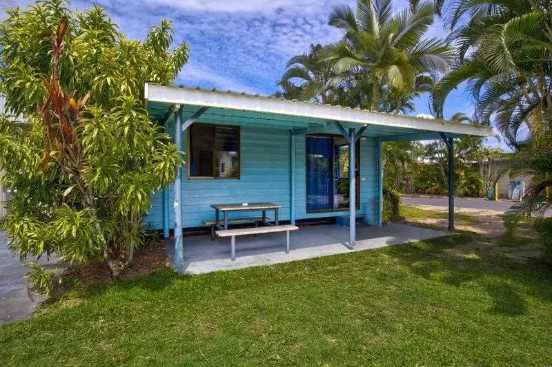 Ensuite Open Plan Cabin in Kurrimine Beach Holiday Park Ensuite Open Plan Cabin in Kurrimine Beach Holiday Park