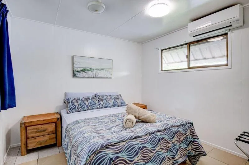 Bedroom, Bed in Kurrimine Beach Holiday Park
