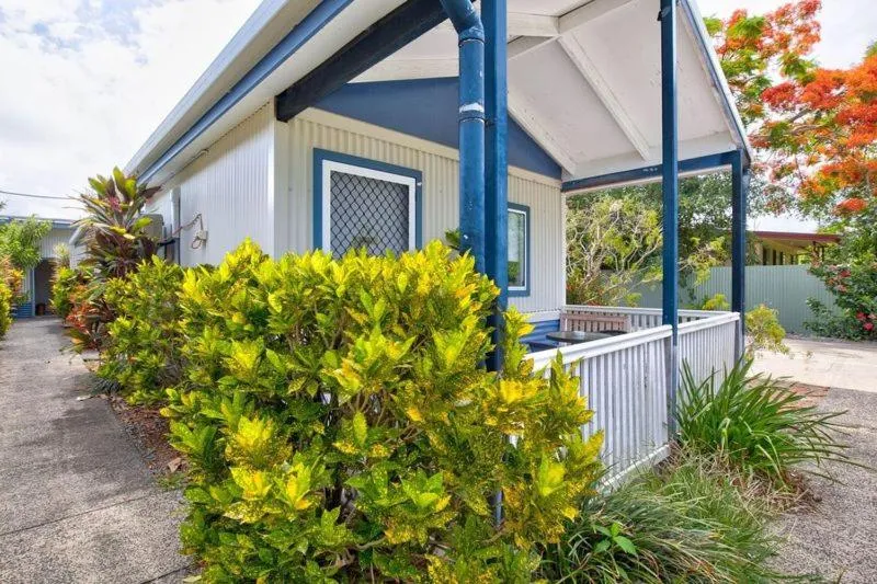 Property building in Kurrimine Beach Holiday Park