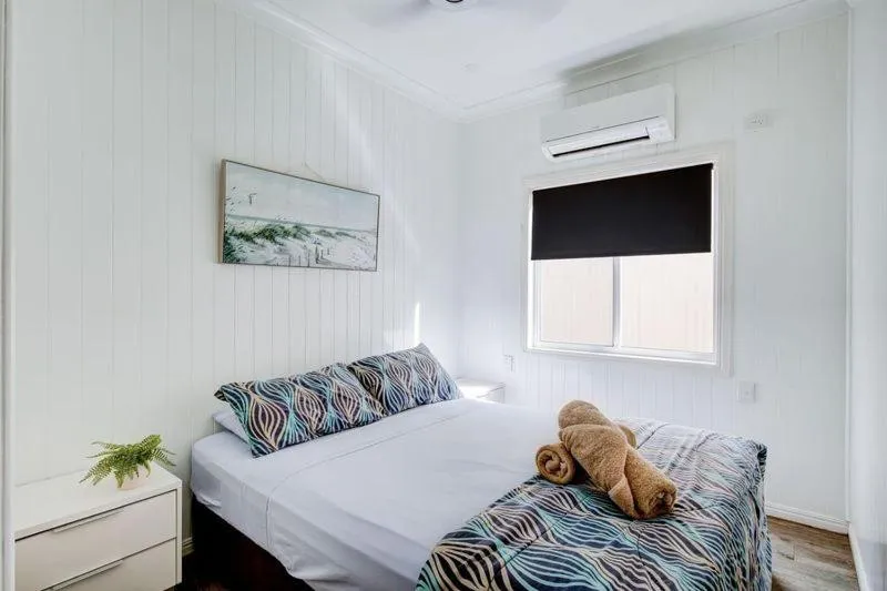 Bedroom, Bed in Kurrimine Beach Holiday Park