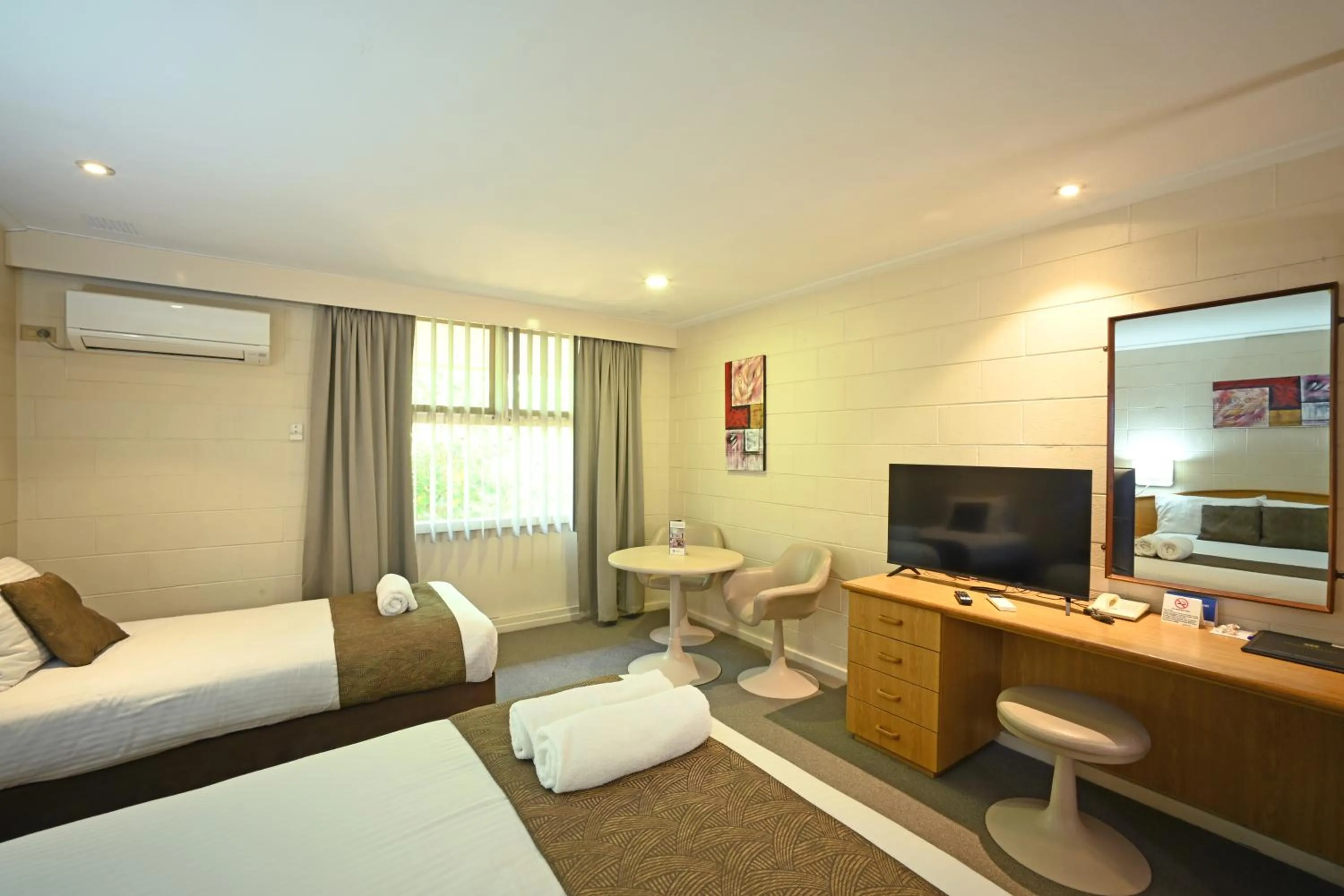 Bed in Hospitality Geraldton SureStay Collection by Best Western