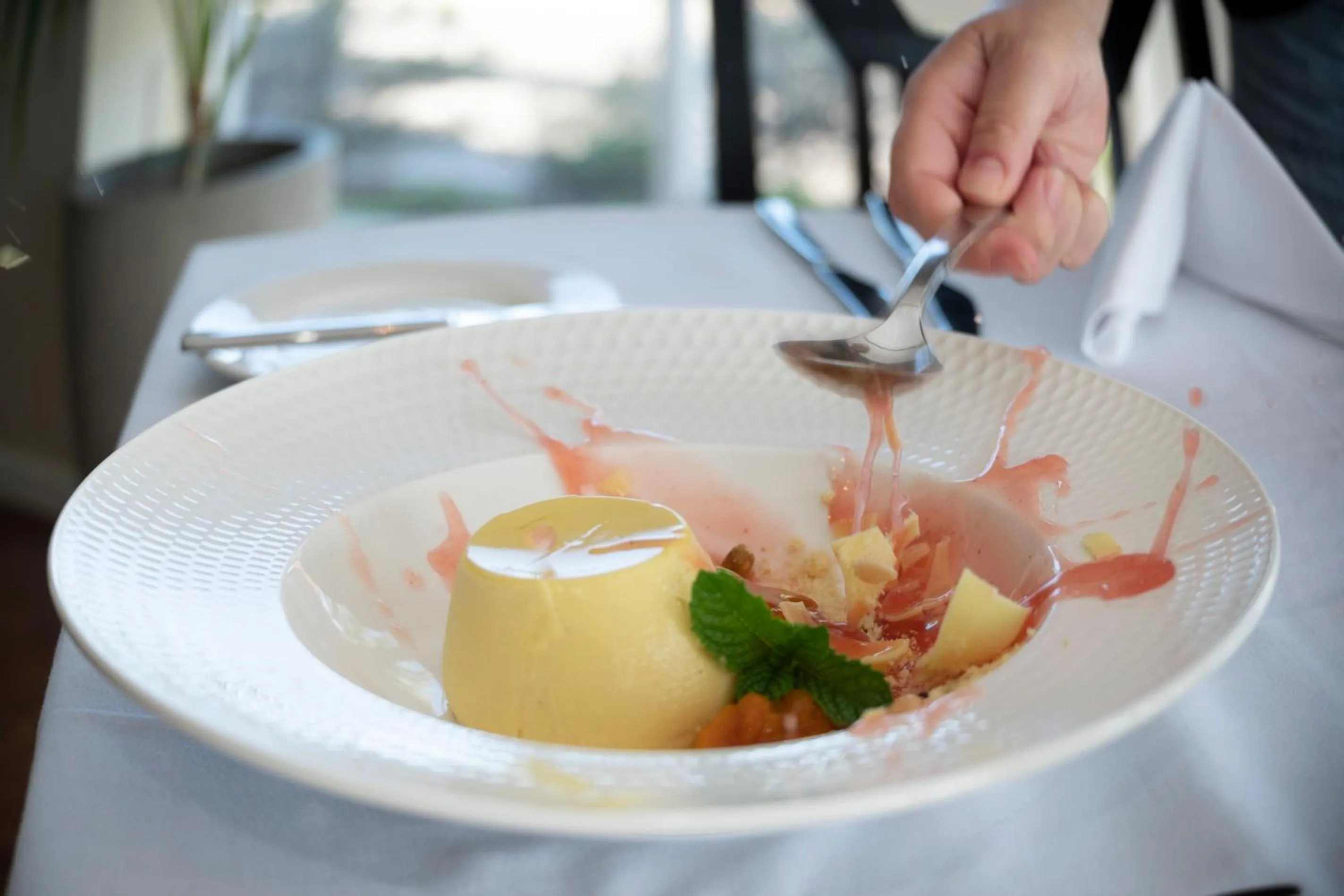 Restaurant/places to eat in Hospitality Geraldton SureStay Collection by Best Western