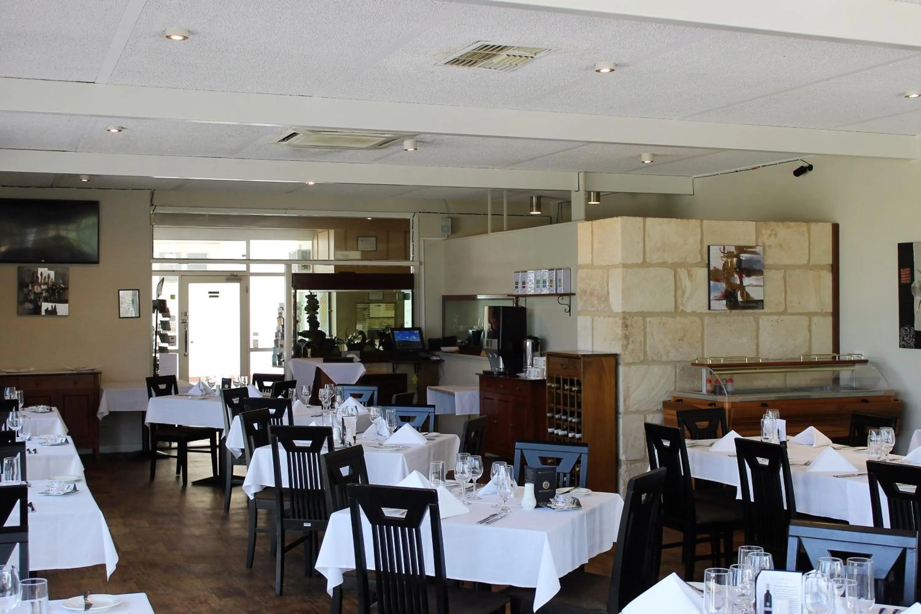 Restaurant/places to eat in Hospitality Geraldton SureStay Collection by Best Western