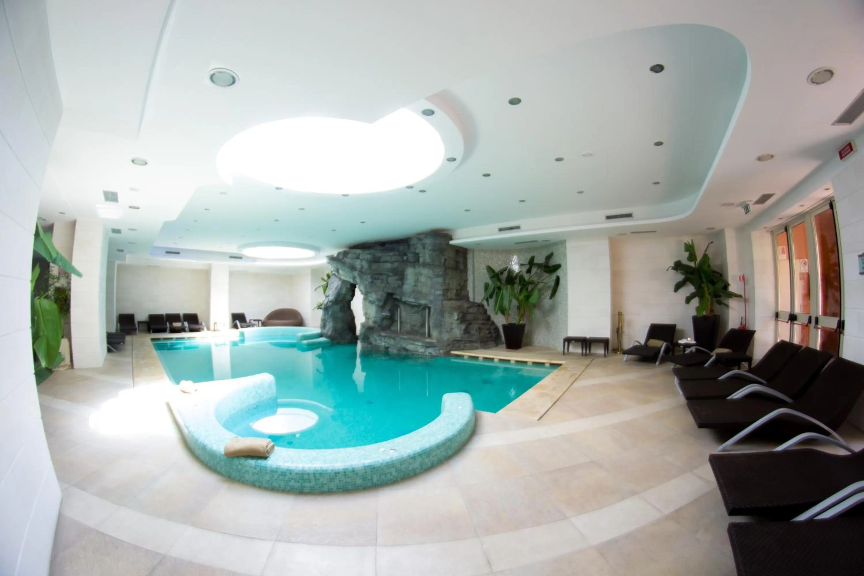Hot Tub in Picciolo Etna Golf Resort & Spa, Curio Collection by Hilton