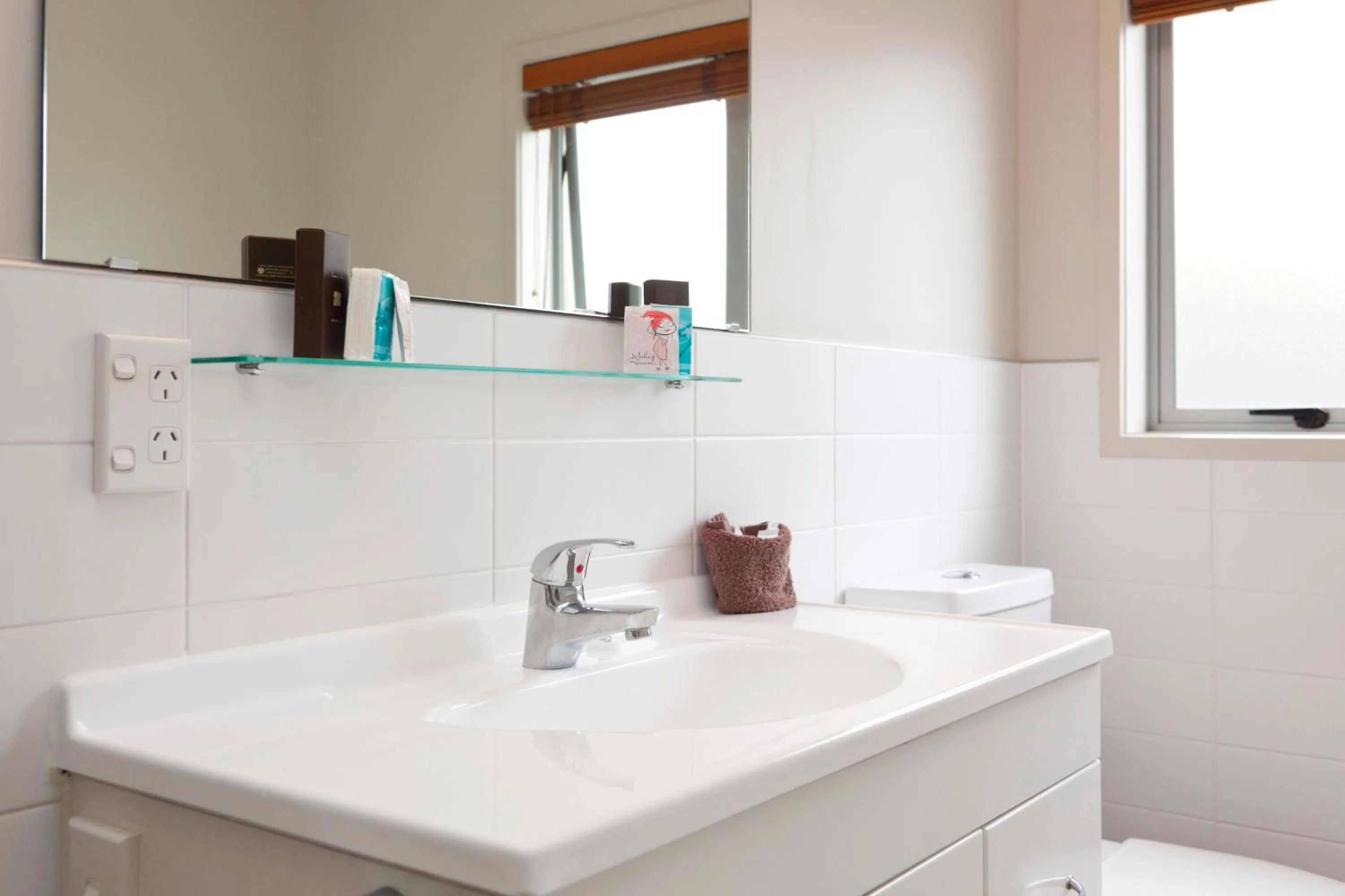 Bathroom in Beechtree Motel