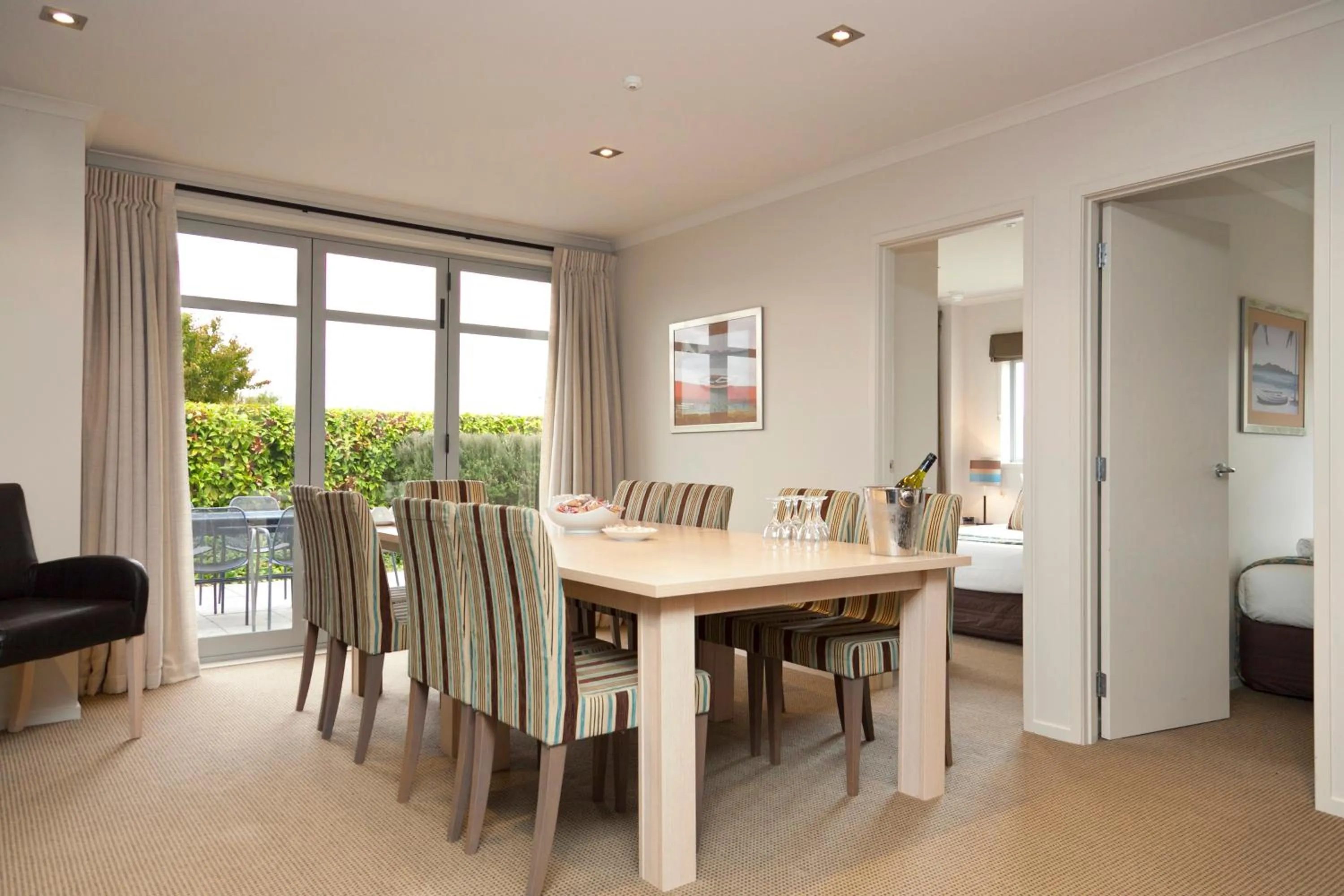 Dining area in Beechtree Motel