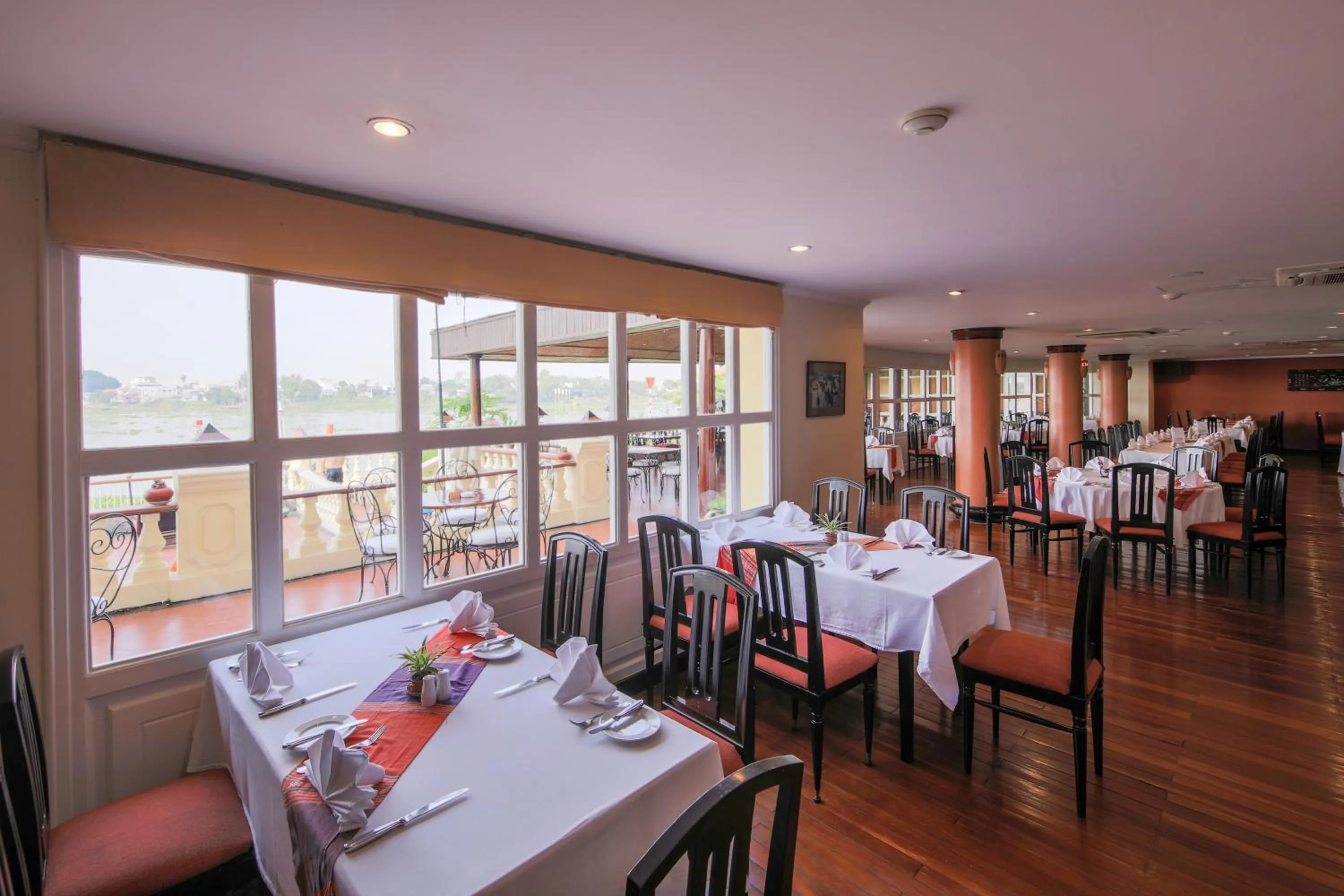 Restaurant/places to eat in Victoria Chau Doc Hotel