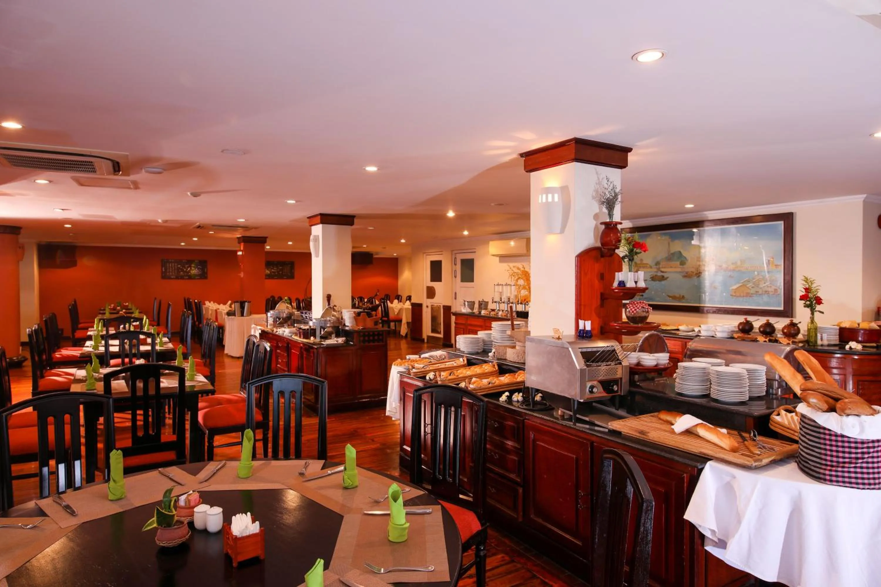 Restaurant/places to eat in Victoria Chau Doc Hotel