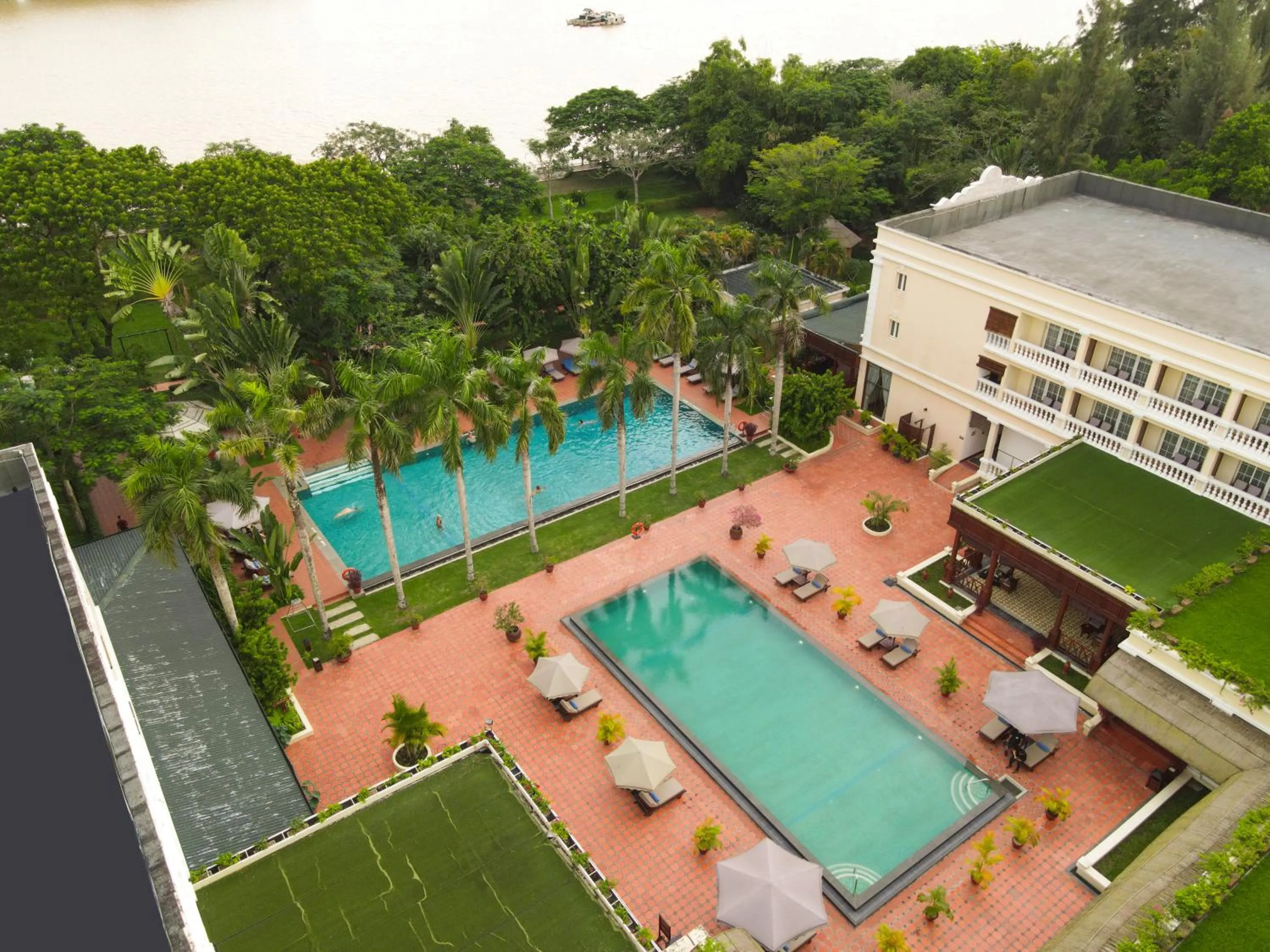 Swimming pool in Victoria Can Tho Resort