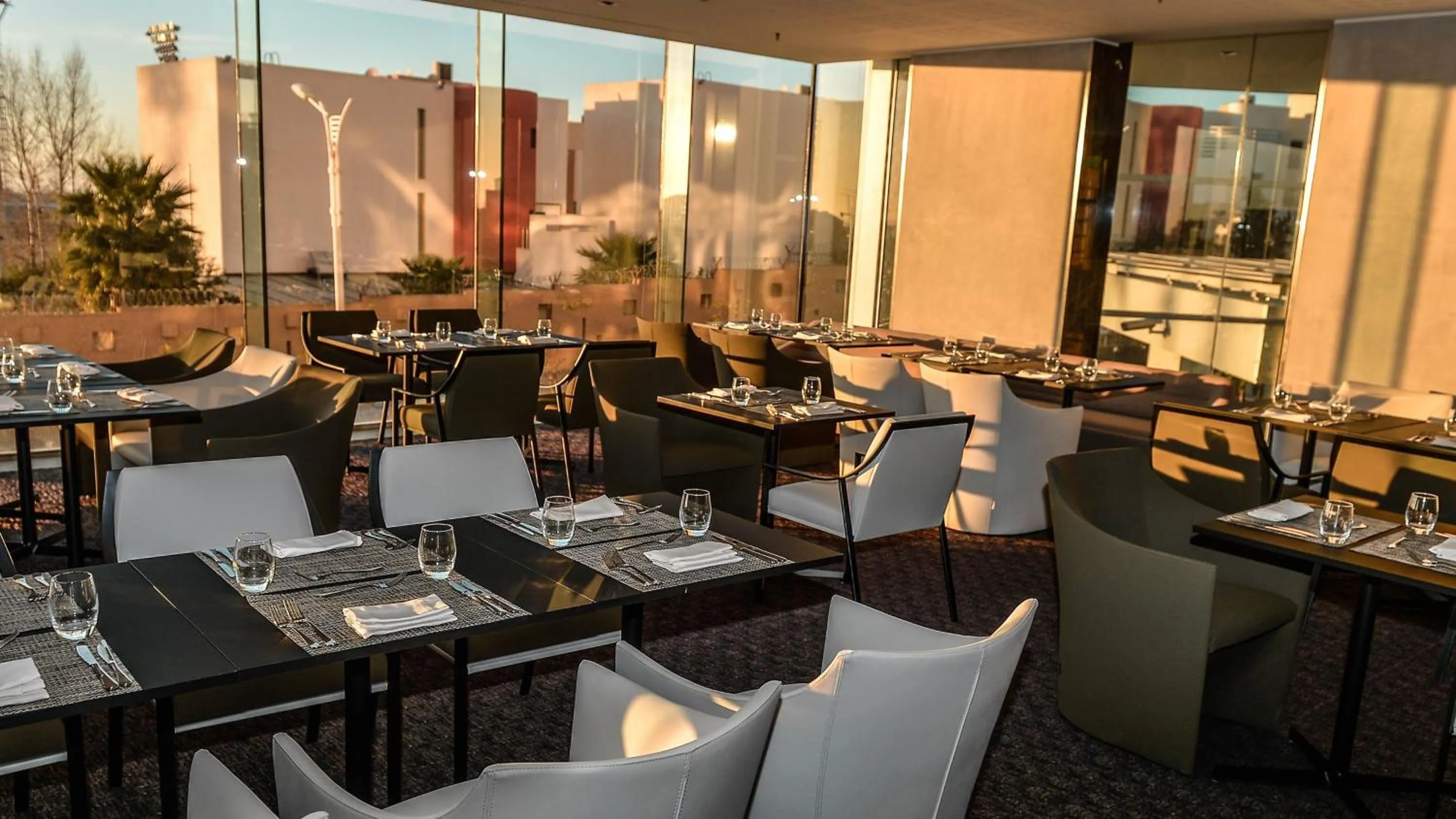 Restaurant/places to eat in Holiday Inn Algiers - Cheraga Tower by IHG