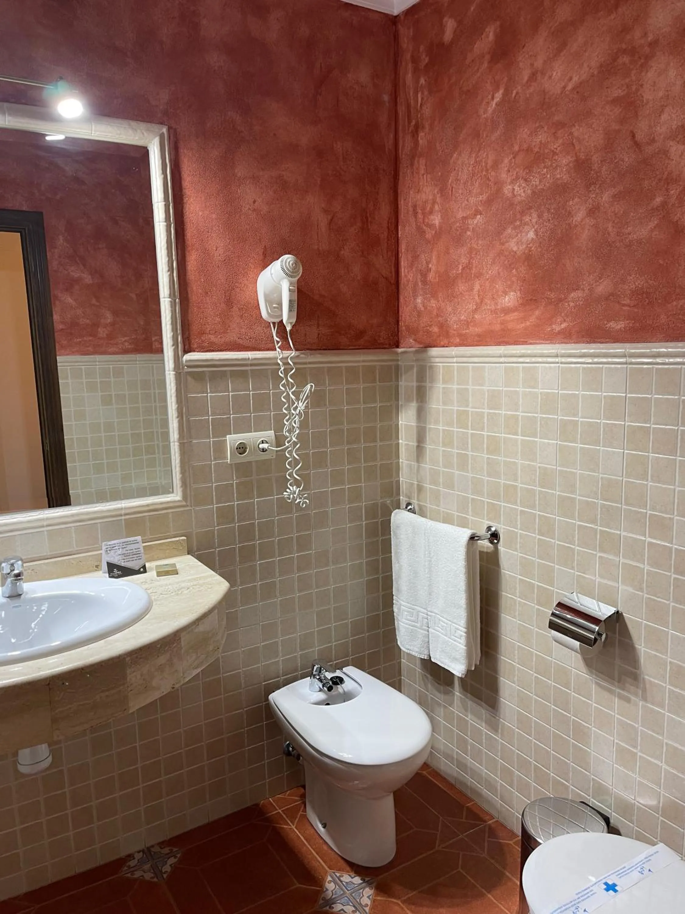 Toilet in Hotel Rural Cazorla Posada del Cordobés