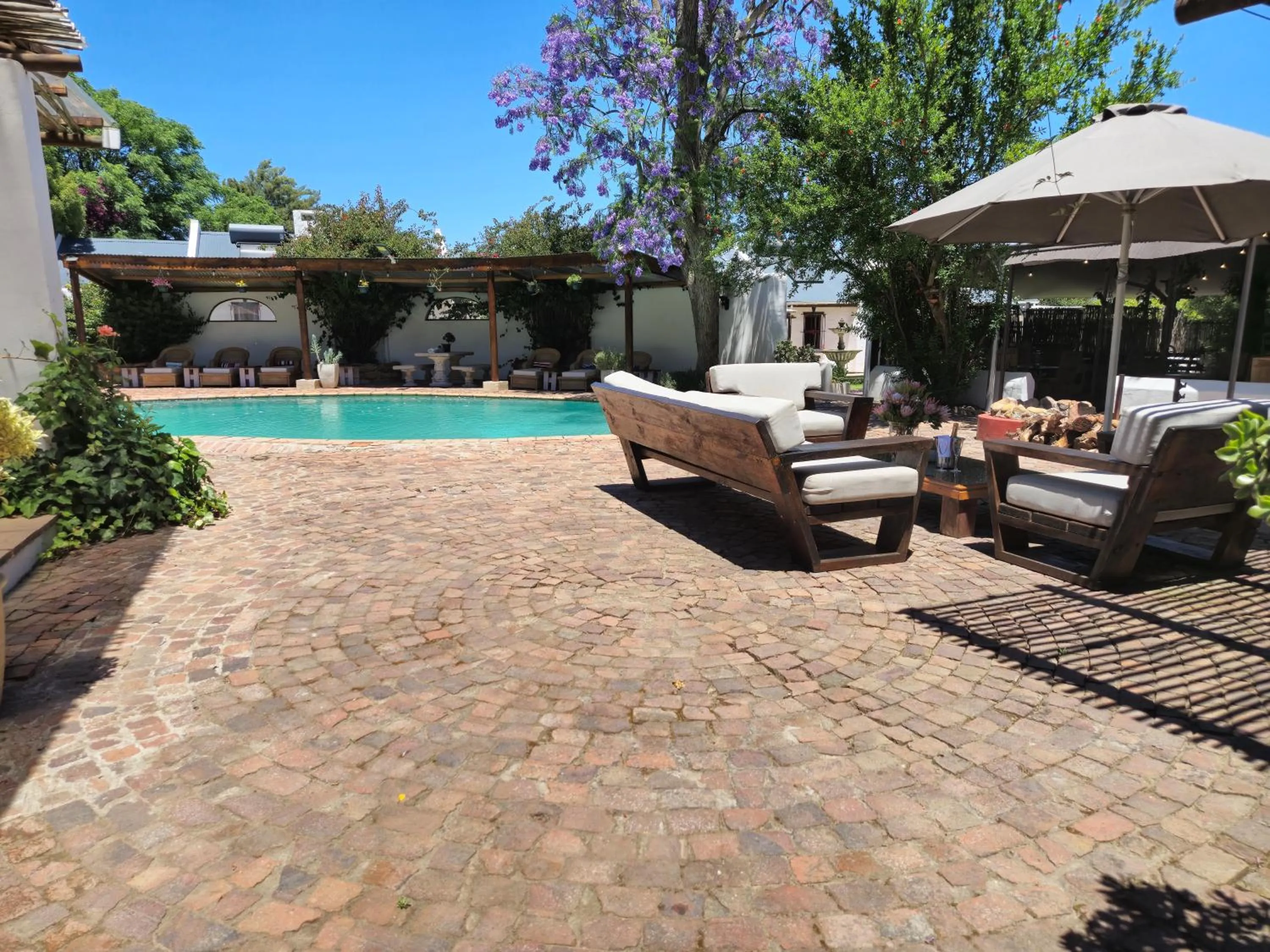 Pool view in De Leeuwenhof Estate