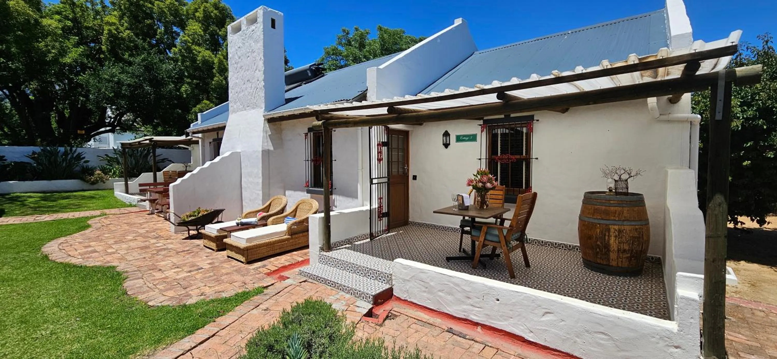 Property building in De Leeuwenhof Estate