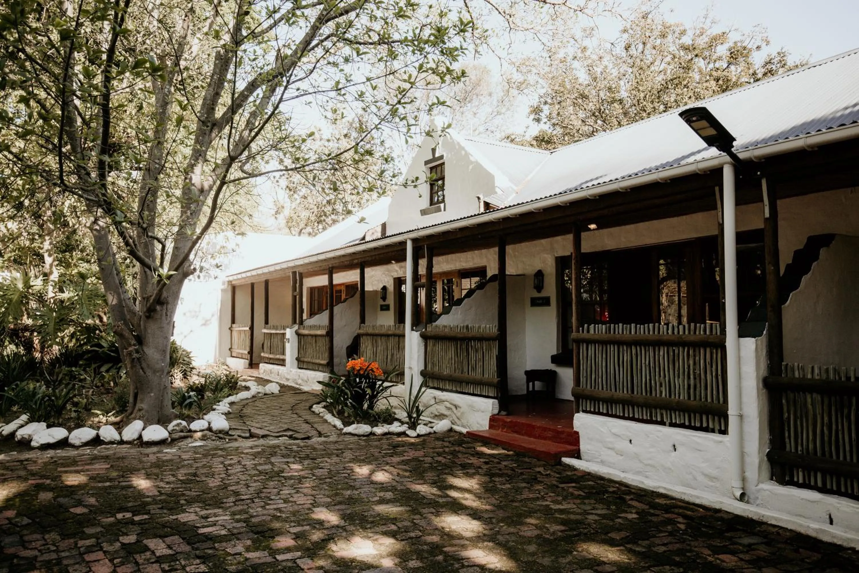 Property building in De Leeuwenhof Estate