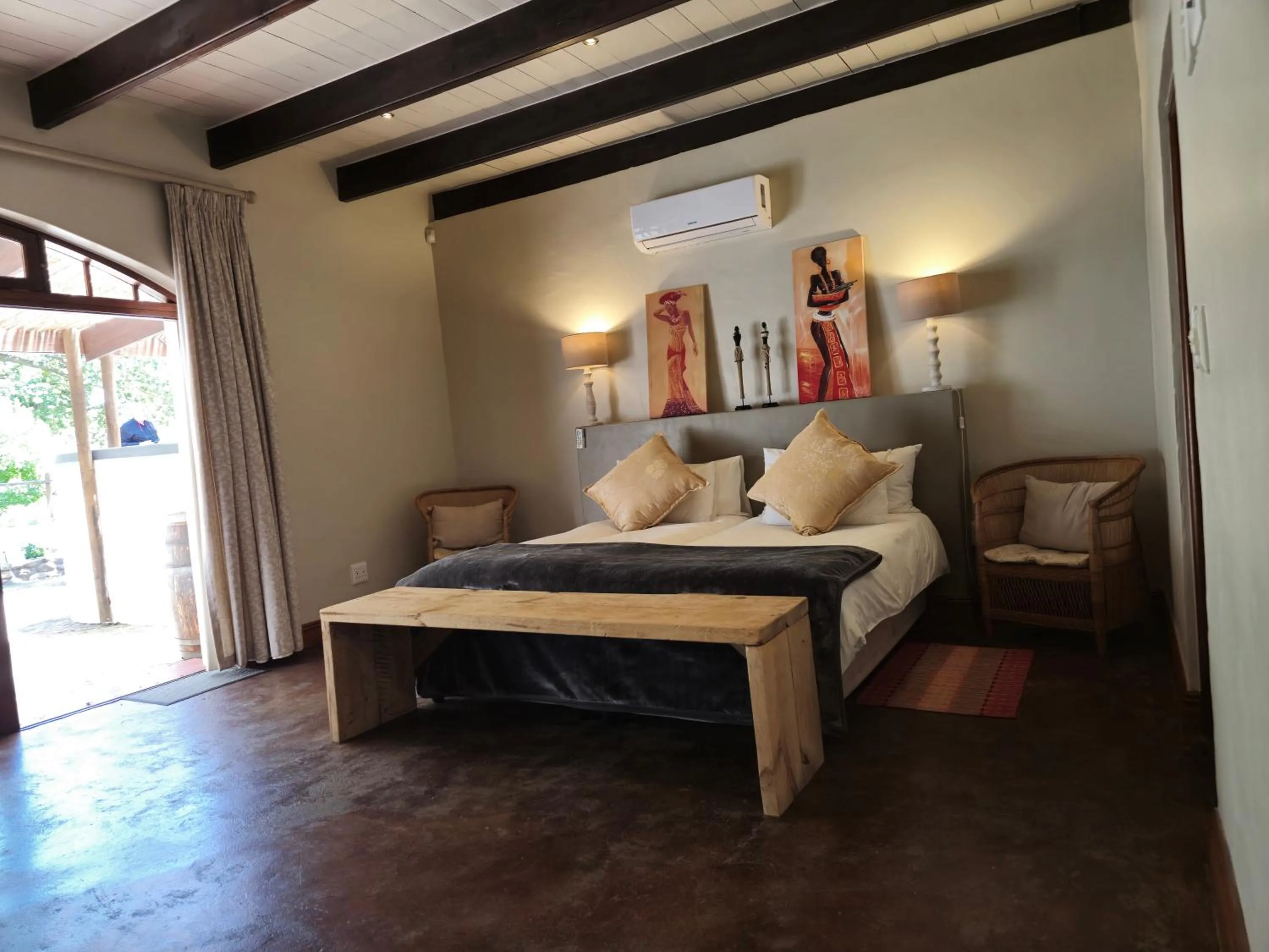 Bed in De Leeuwenhof Estate