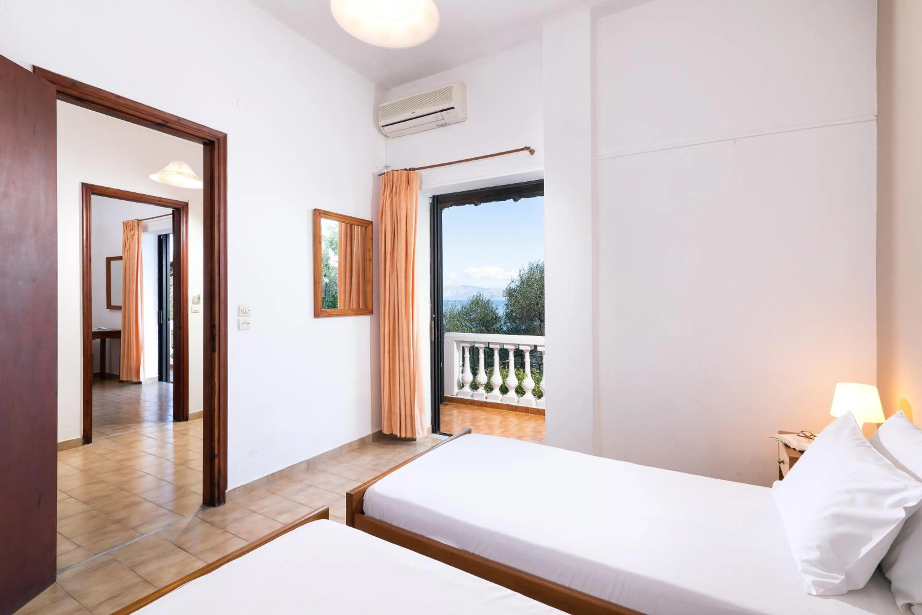 Bed in Dimitra Studios