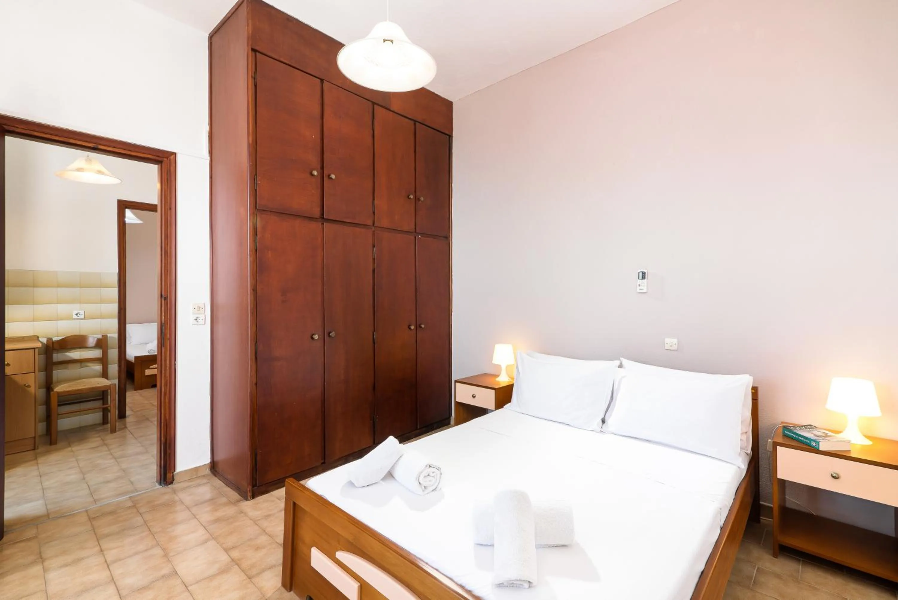 Bed in Dimitra Studios