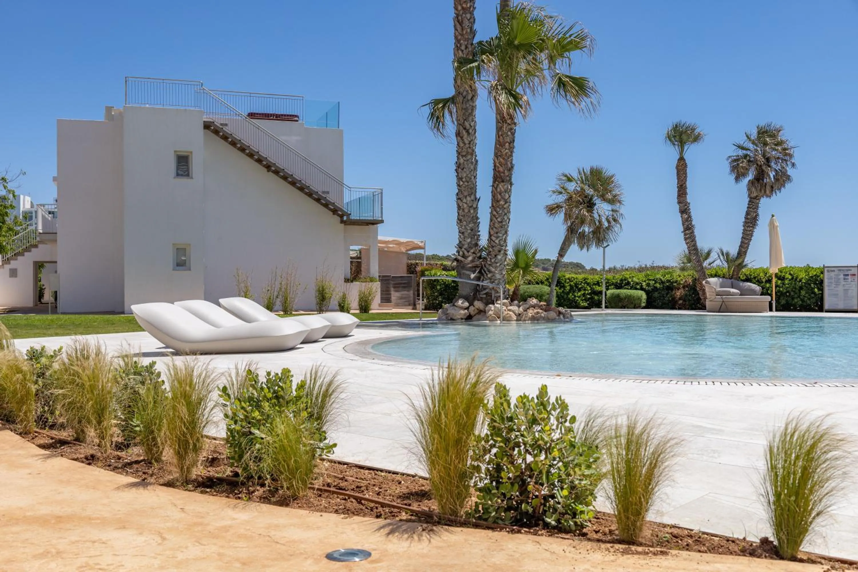 Swimming pool in Seth Santo Tomás